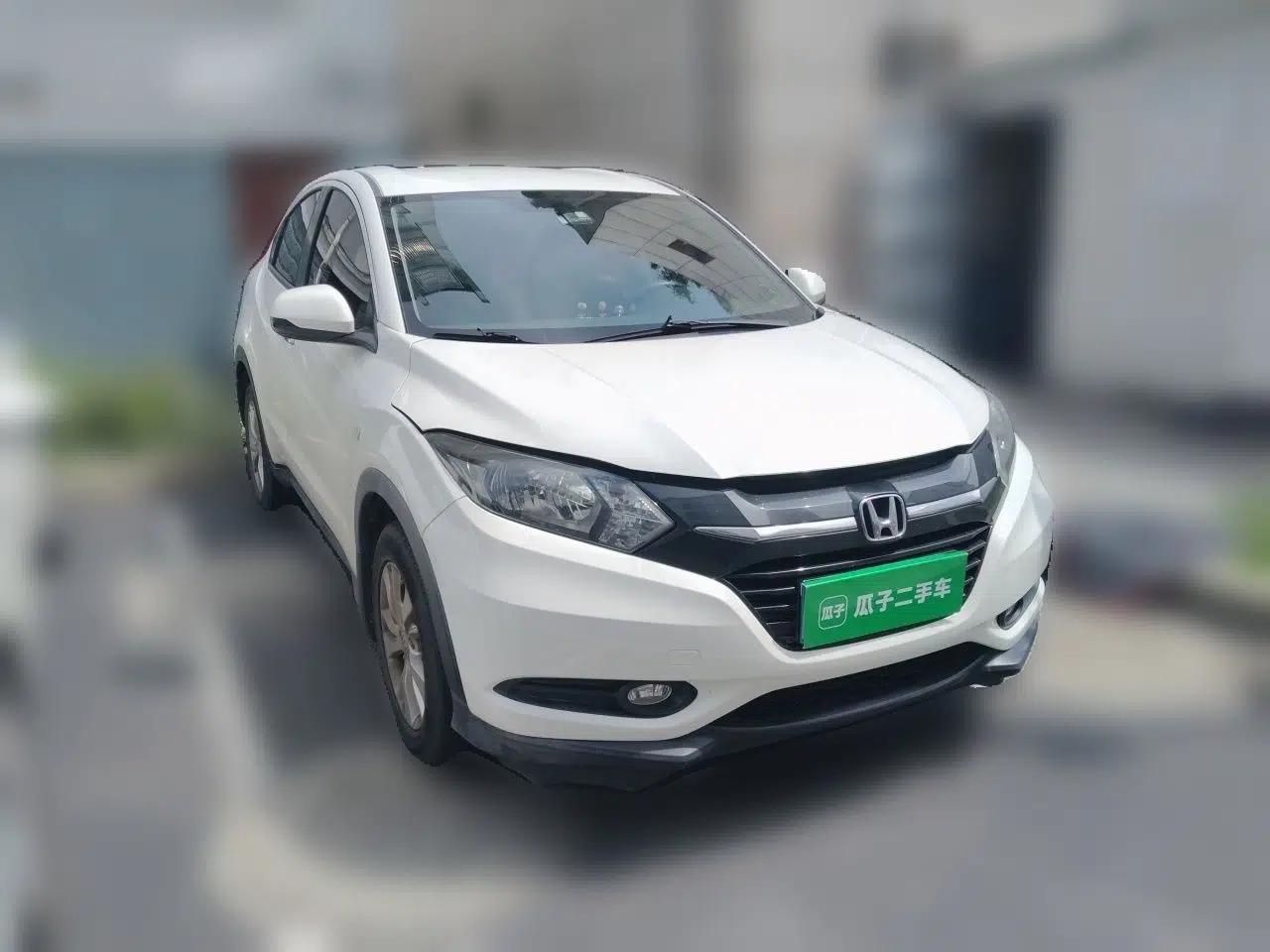 Honda Vezel 2017 1.5L CVT 2WD Comfort Model — миниатюра 3