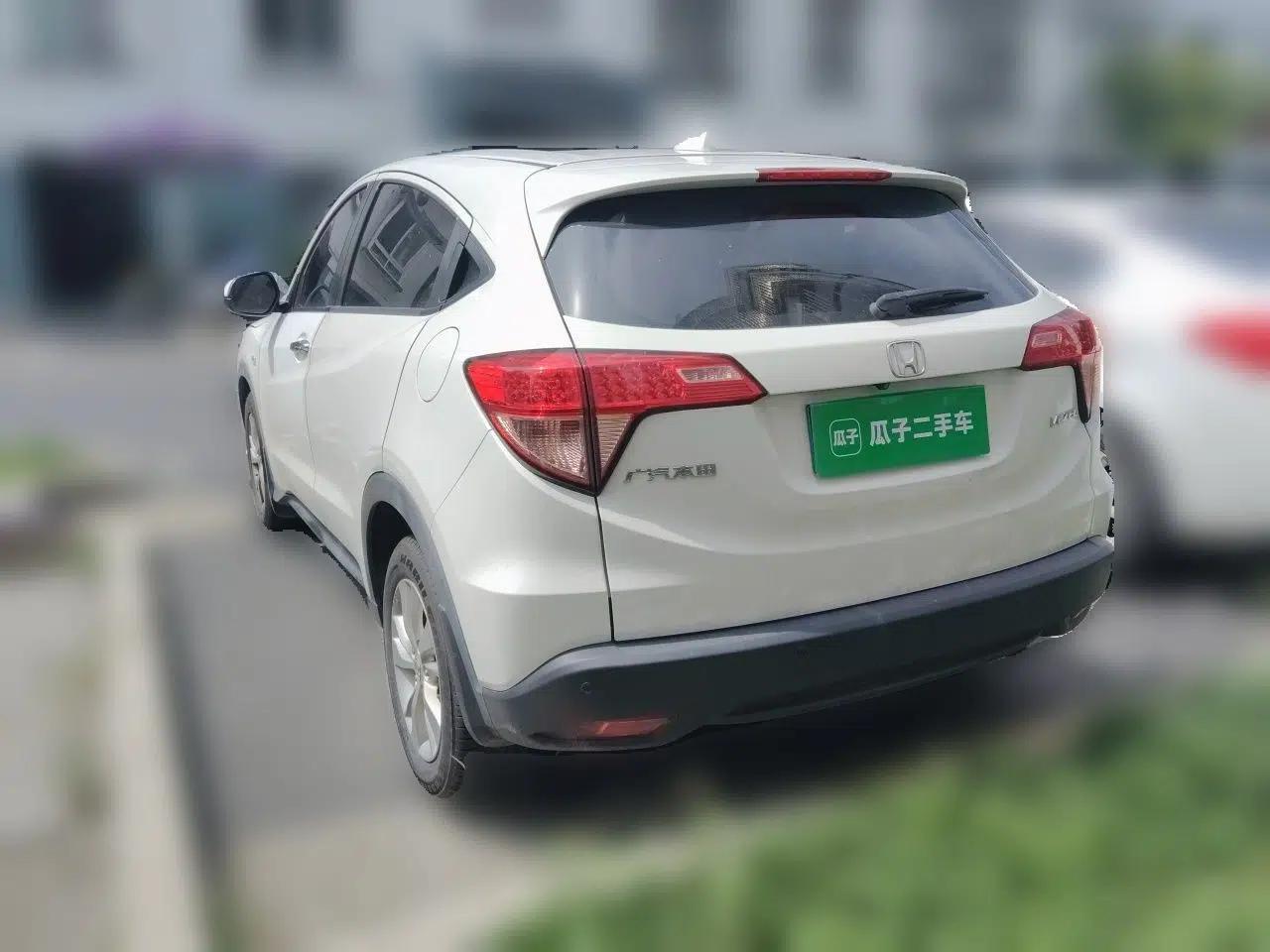 Honda Vezel 2017 1.5L CVT 2WD Comfort Model — миниатюра 4