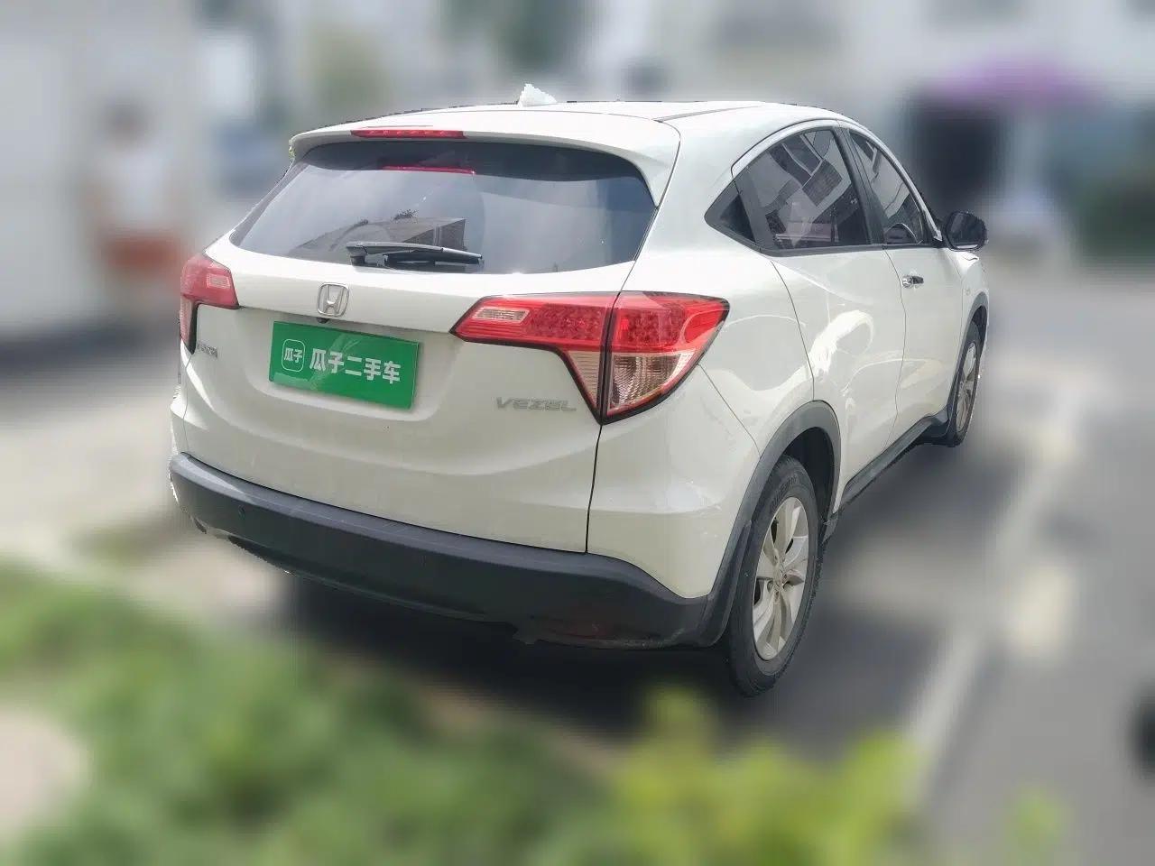 Honda Vezel 2017 1.5L CVT 2WD Comfort Model — миниатюра 6