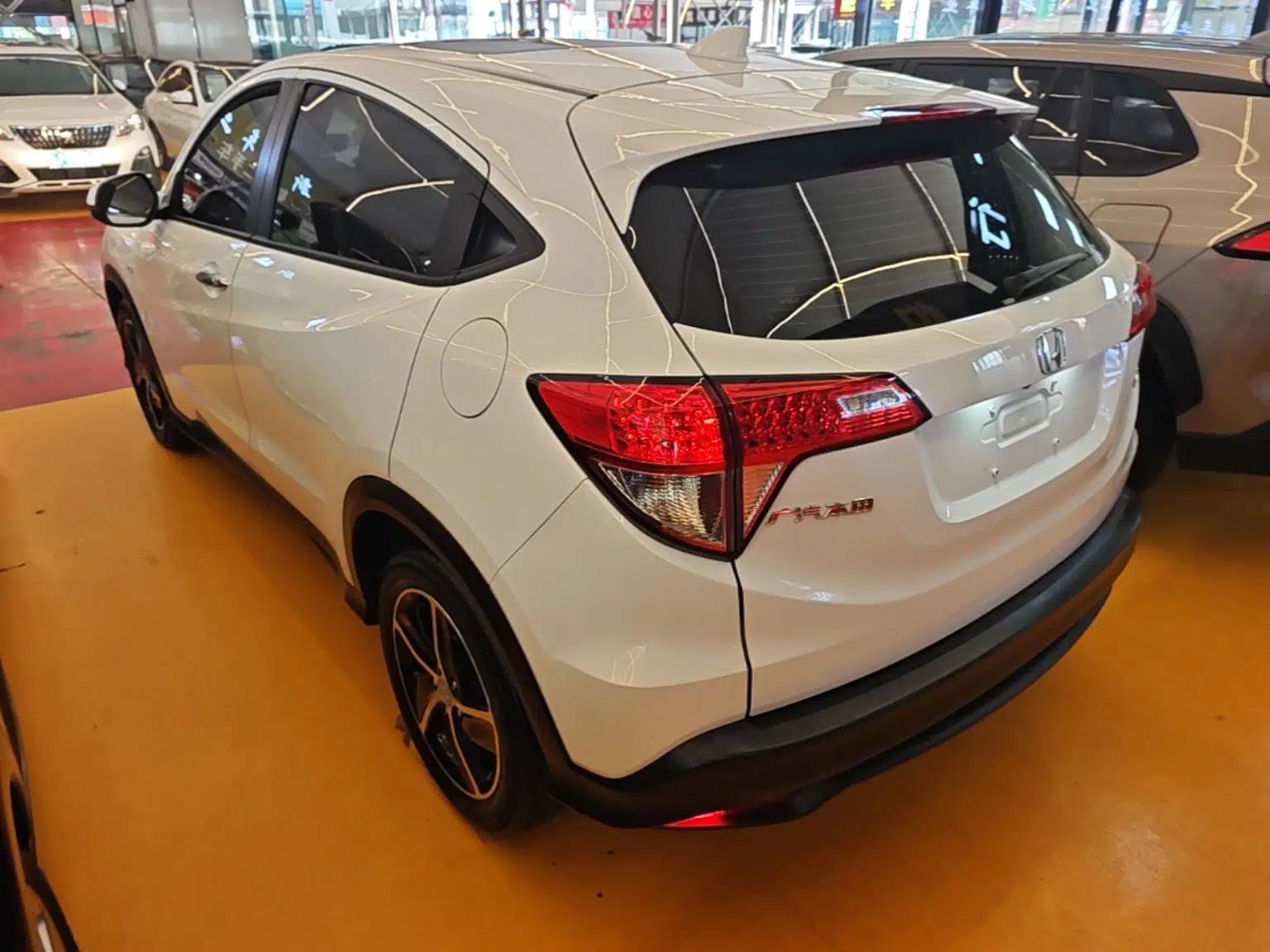 Honda Vezel 2020 1.5L CVT Pioneer Edition — миниатюра 13