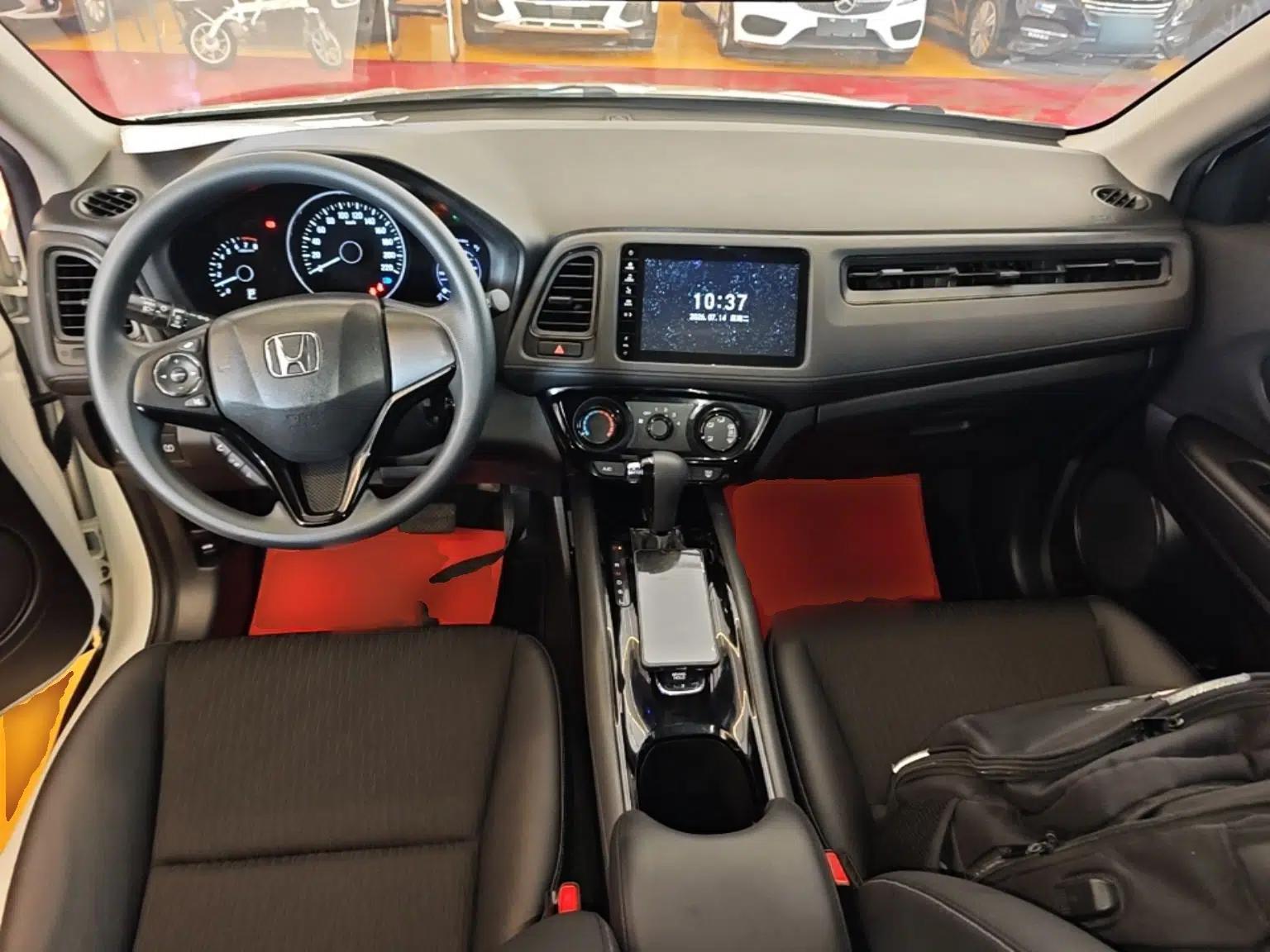 Honda Vezel 2020 1.5L CVT Pioneer Edition — миниатюра 17