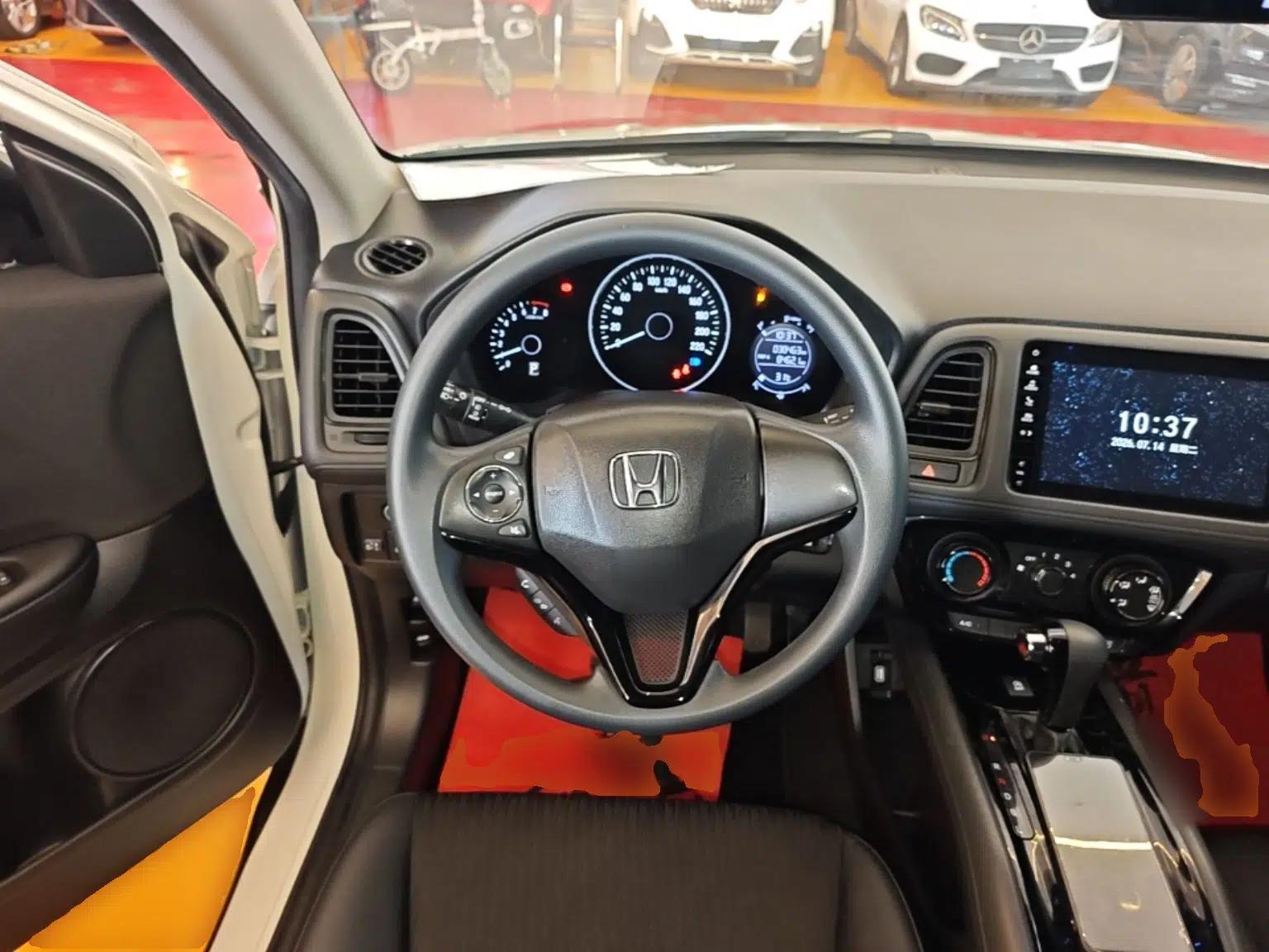 Honda Vezel 2020 1.5L CVT Pioneer Edition — миниатюра 18