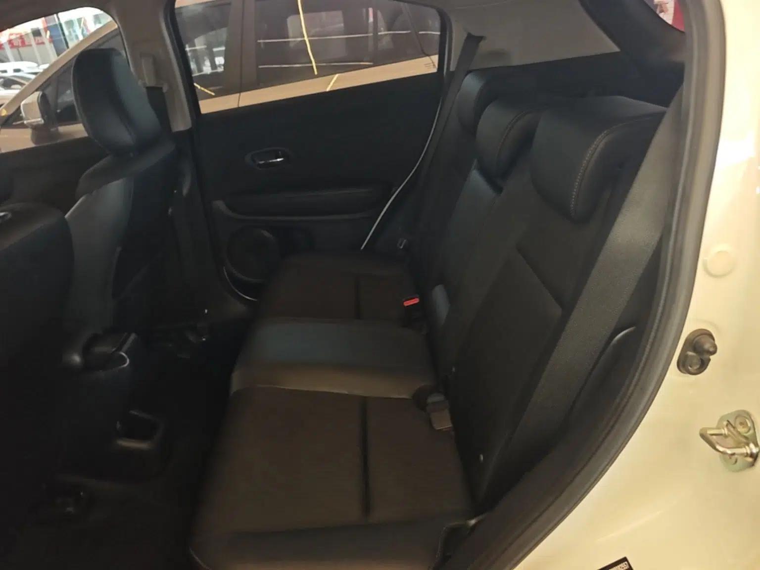 Honda Vezel 2020 1.5L CVT Pioneer Edition — миниатюра 25