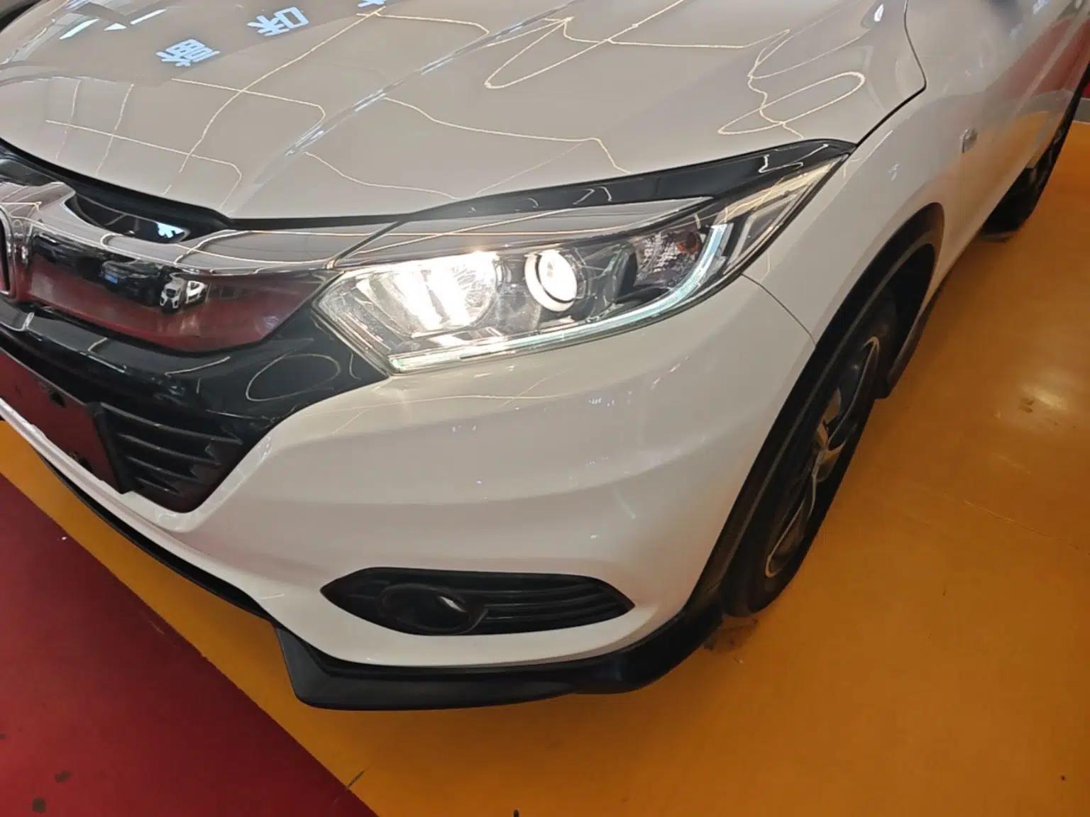 Honda Vezel 2020 1.5L CVT Pioneer Edition — миниатюра 8