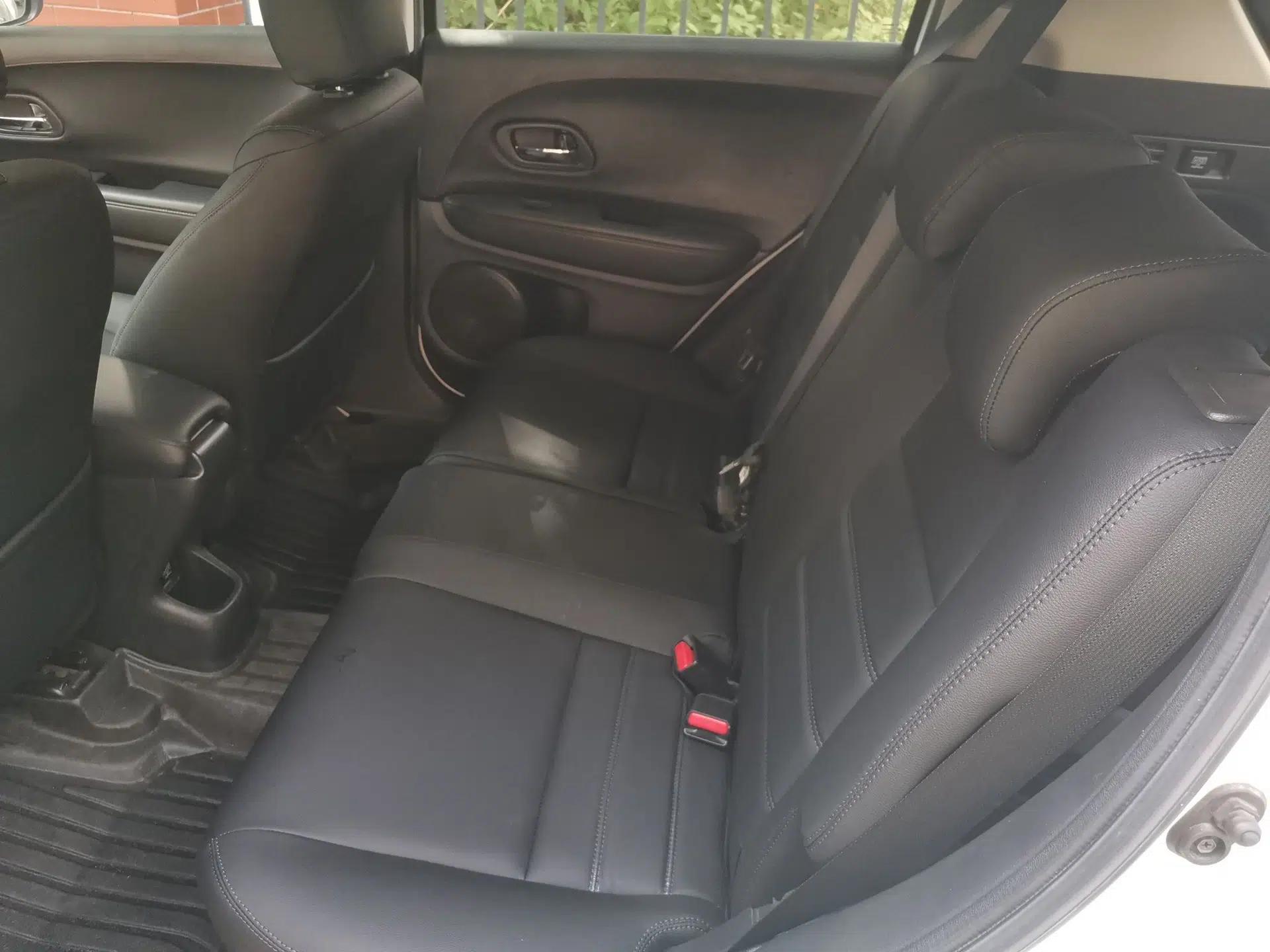 Honda Vezel 2015 1.5L CVT two-wheel drive Comfort trim — миниатюра 17
