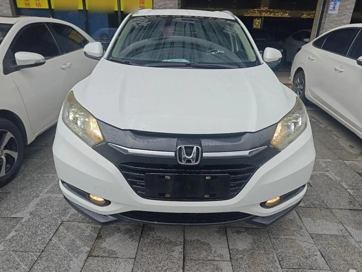 Honda Vezel 2017 1.5L CVT 2WD Comfort Model — миниатюра 2
