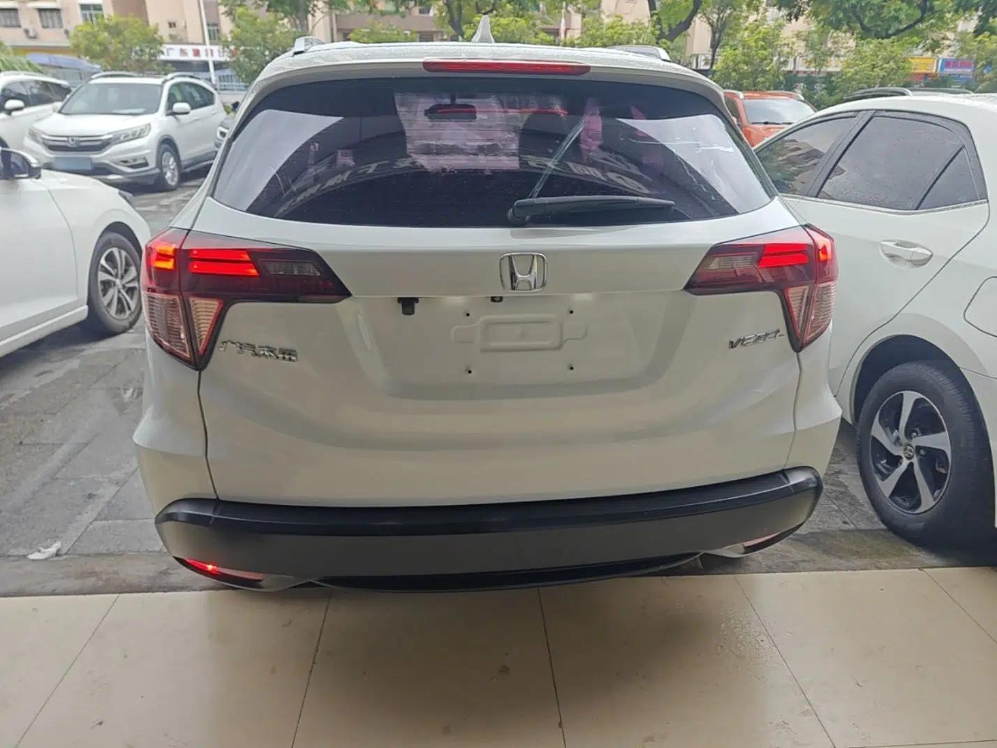 Honda Vezel 2017 1.5L CVT 2WD Comfort Model — миниатюра 5
