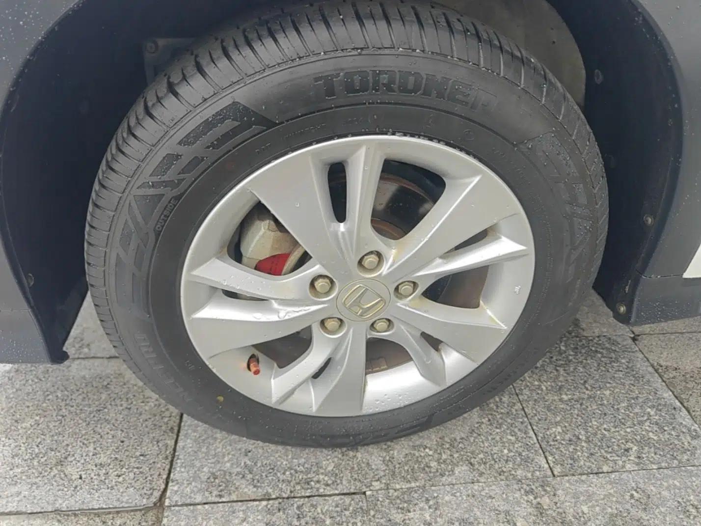 Honda Vezel 2017 1.5L CVT 2WD Comfort Model — миниатюра 10