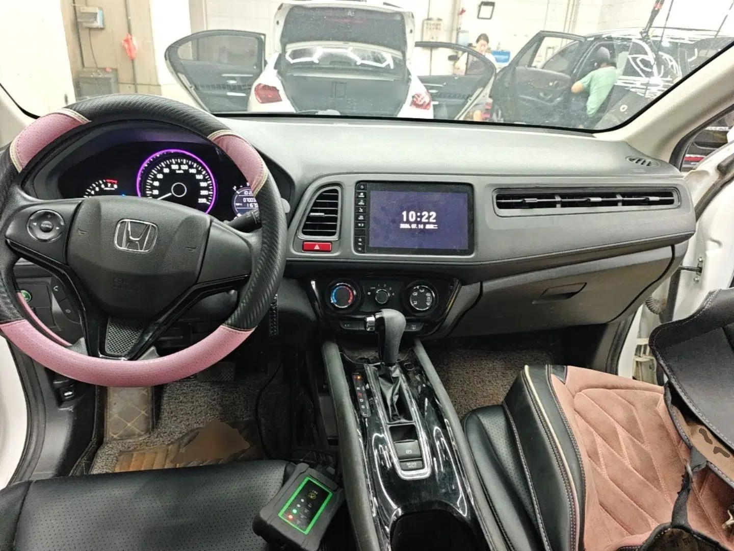 Honda Vezel 2017 1.5L CVT 2WD Comfort Model — миниатюра 12