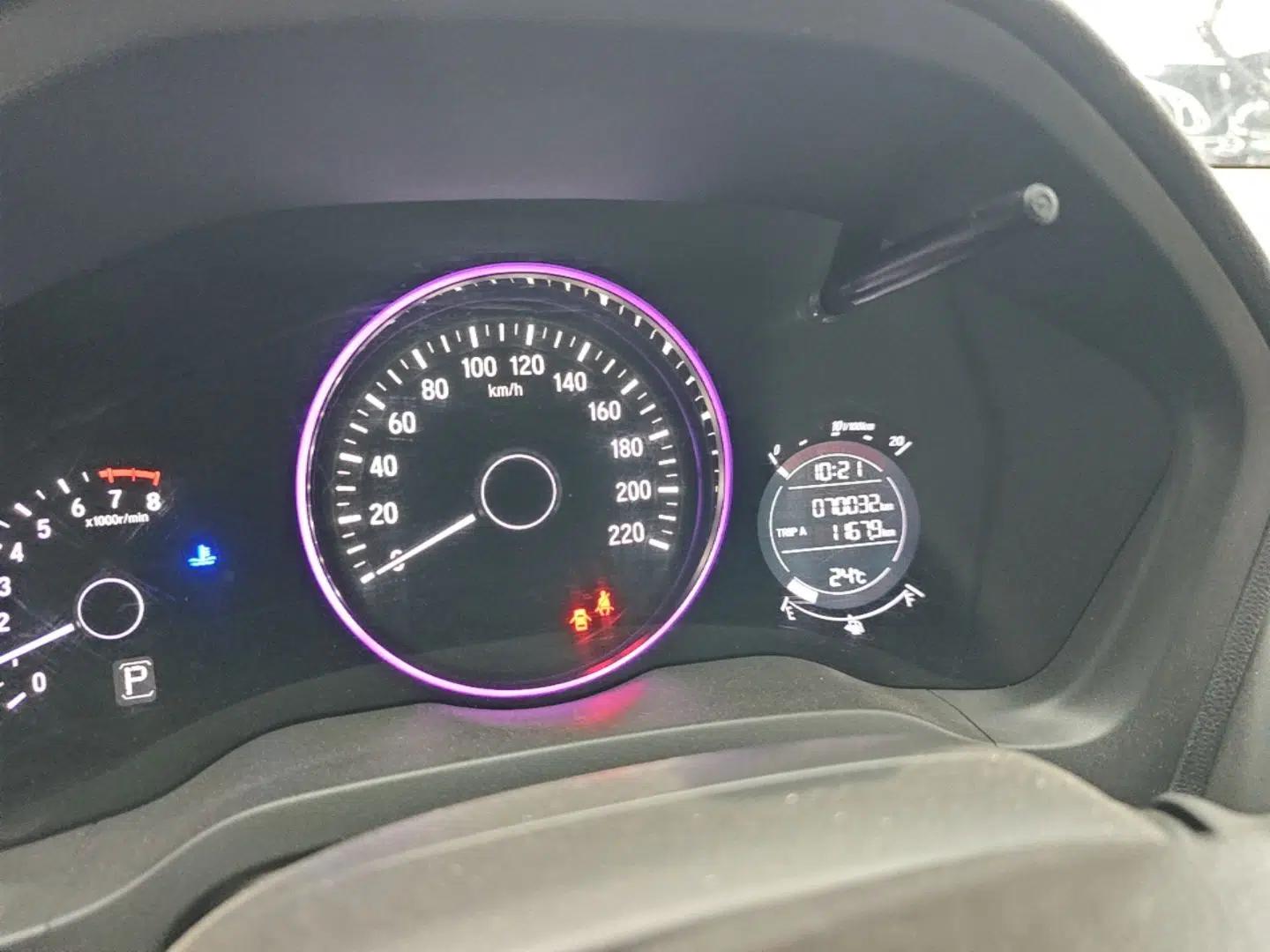 Honda Vezel 2017 1.5L CVT 2WD Comfort Model — миниатюра 14