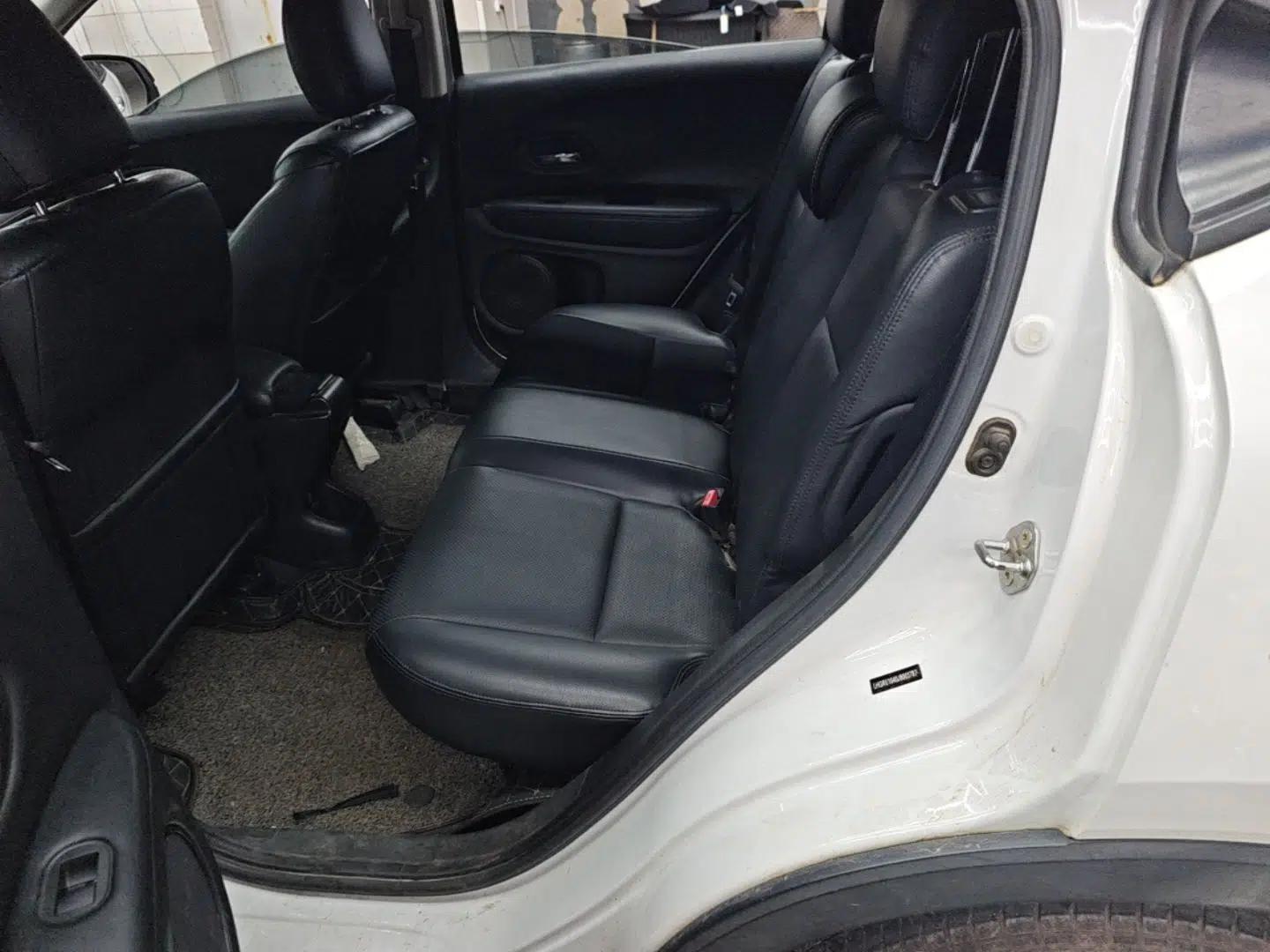 Honda Vezel 2017 1.5L CVT 2WD Comfort Model — миниатюра 20