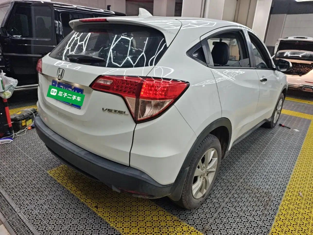 Honda Vezel 2017 1.5L CVT 2WD Comfort Model — миниатюра 6