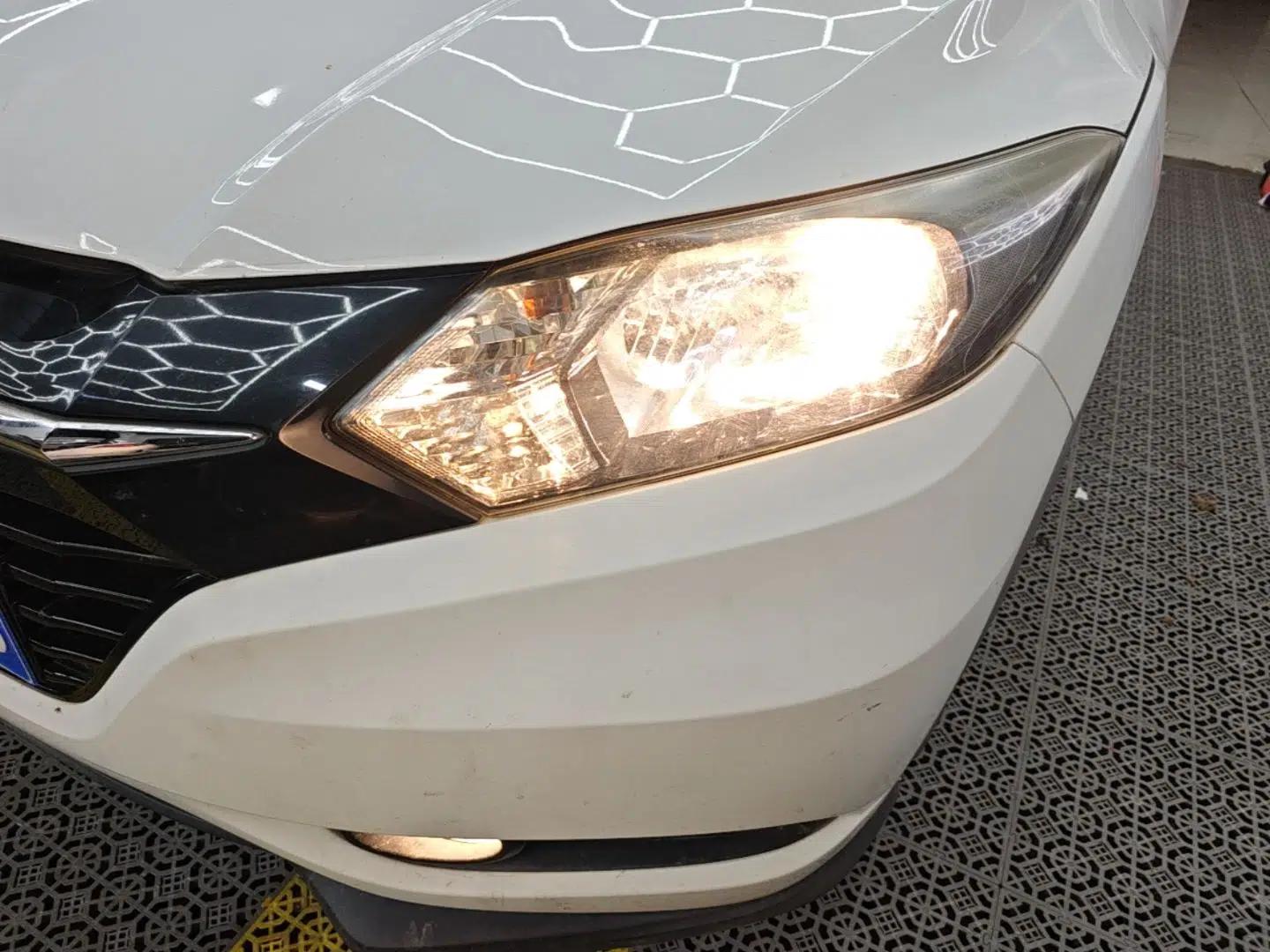 Honda Vezel 2017 1.5L CVT 2WD Comfort Model — миниатюра 8