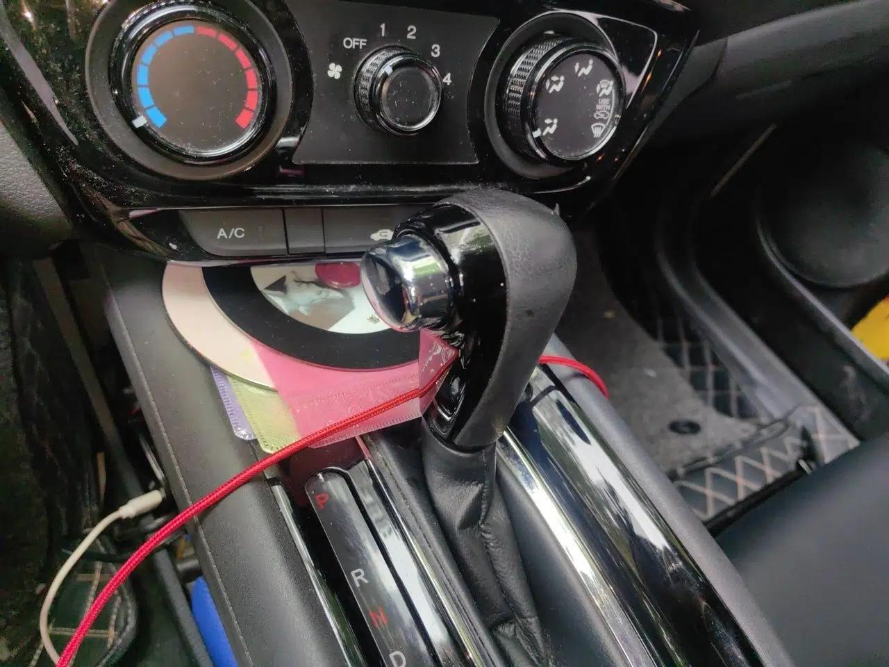 Honda Vezel 2015 1.5L CVT two-wheel drive Comfort trim — миниатюра 13