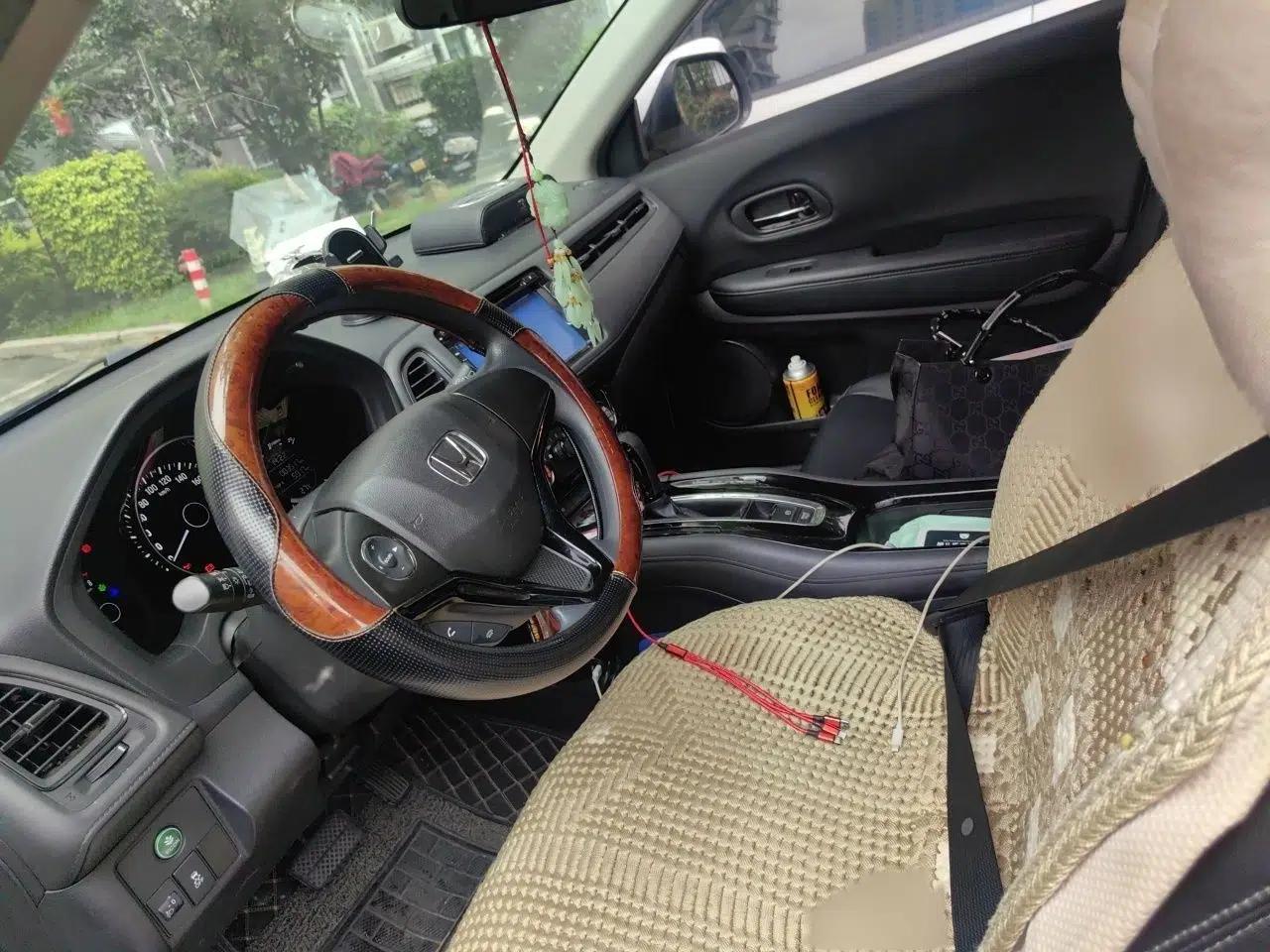 Honda Vezel 2015 1.5L CVT two-wheel drive Comfort trim — миниатюра 14