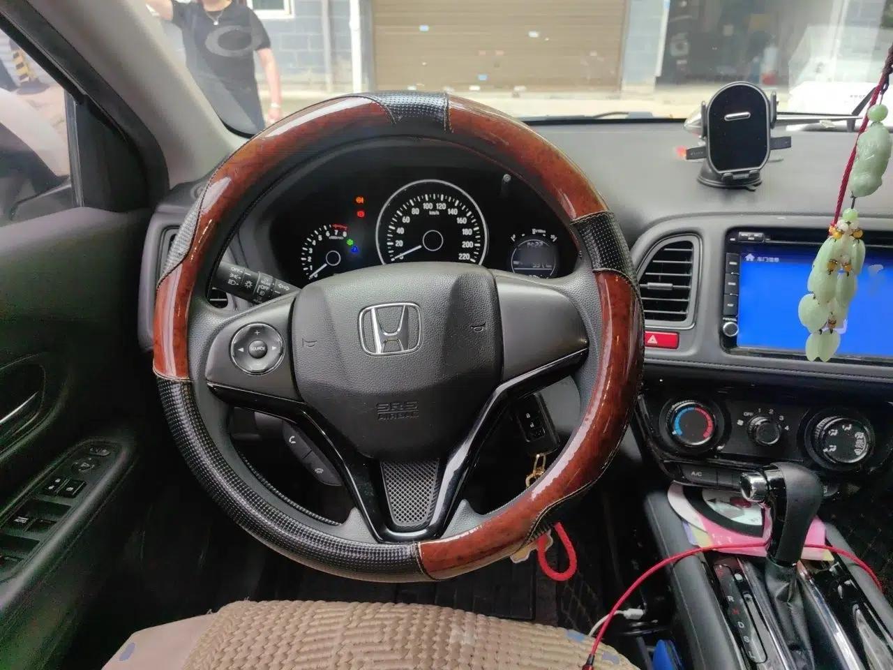 Honda Vezel 2015 1.5L CVT two-wheel drive Comfort trim — миниатюра 9