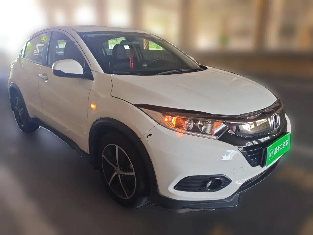 Honda Vezel 2020 1.5L CVT Pioneer Edition — миниатюра 3