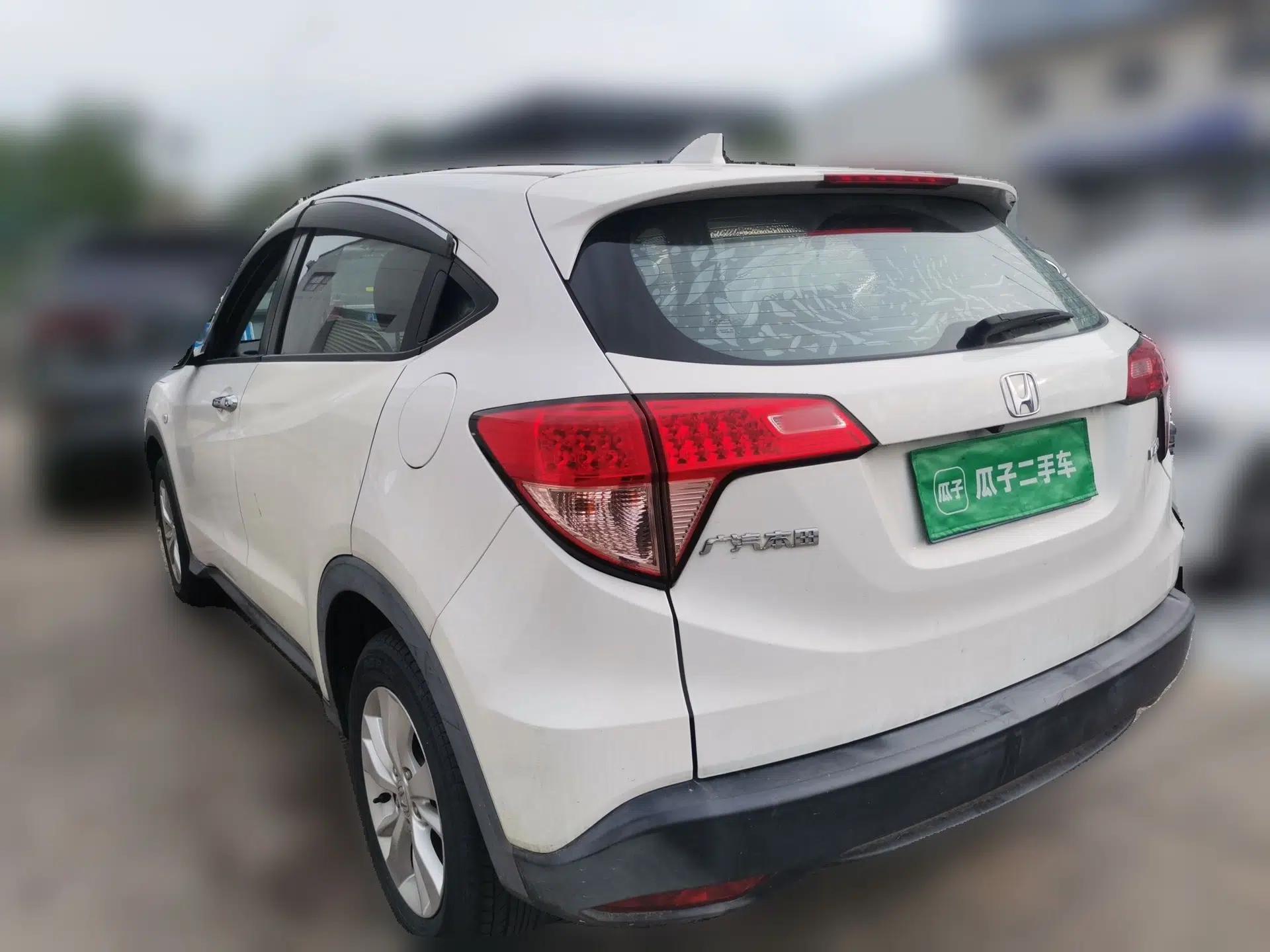 Honda Vezel 2017 1.5L CVT 2WD Comfort Model — миниатюра 4