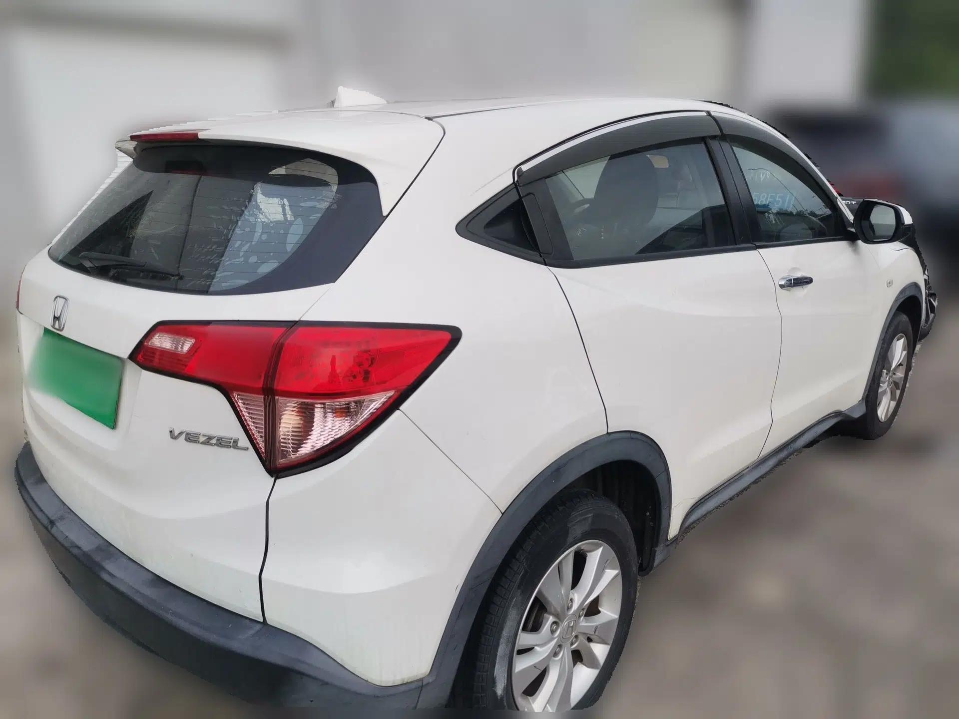 Honda Vezel 2017 1.5L CVT 2WD Comfort Model — миниатюра 6
