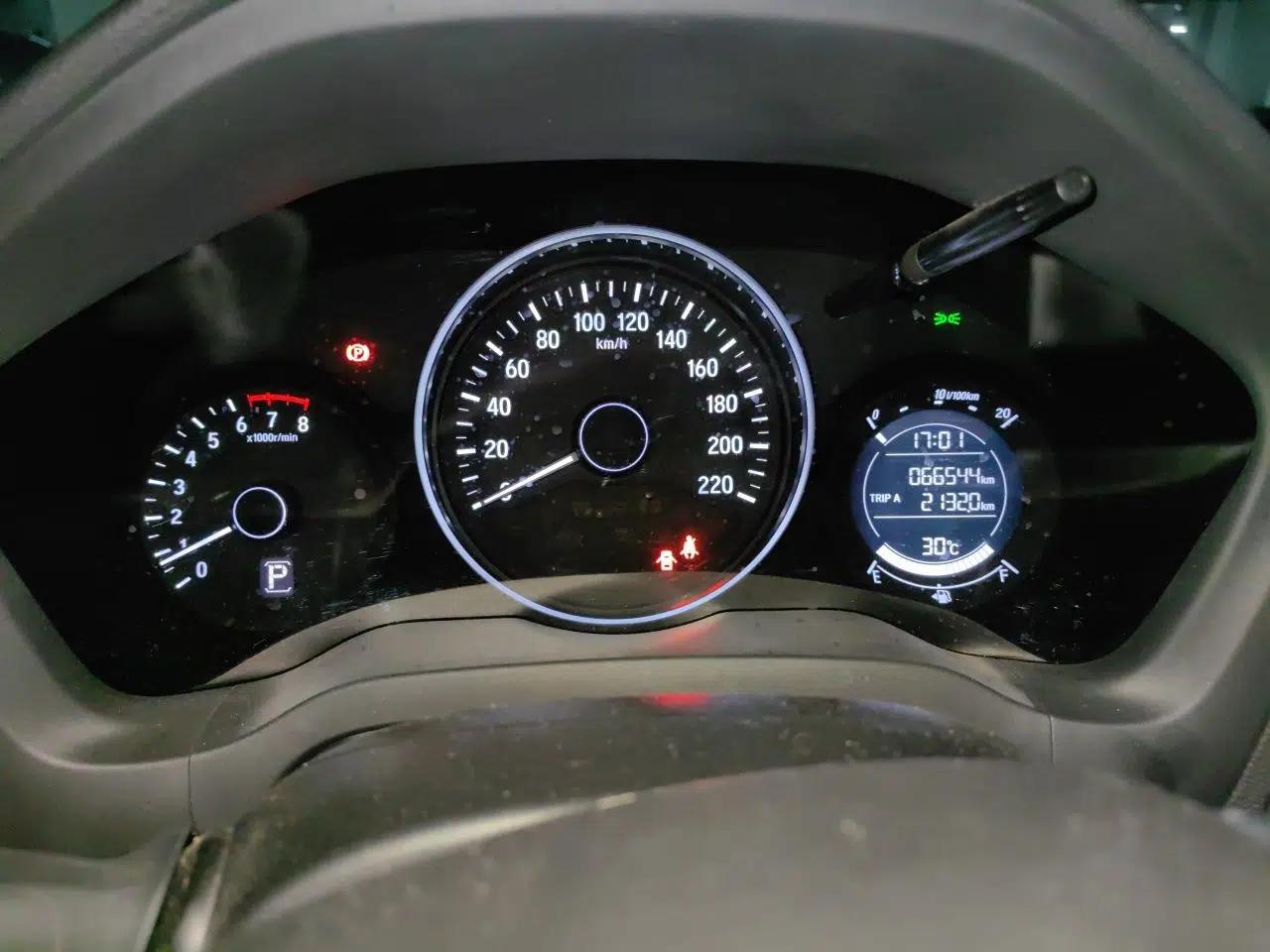 Honda Vezel 2020 220 TURBO CVT Luxury Edition — миниатюра 11