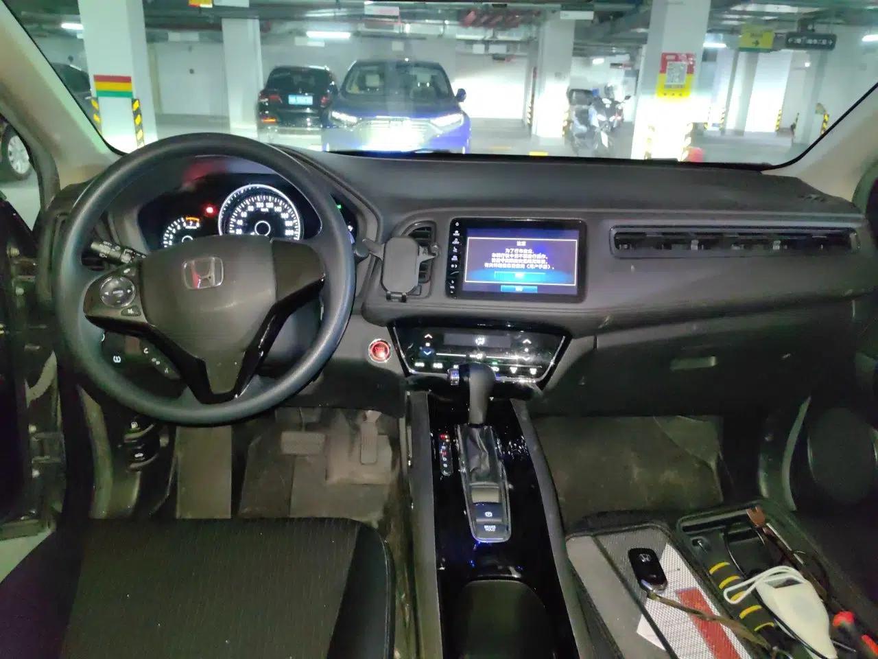 Honda Vezel 2020 220 TURBO CVT Luxury Edition — миниатюра 9