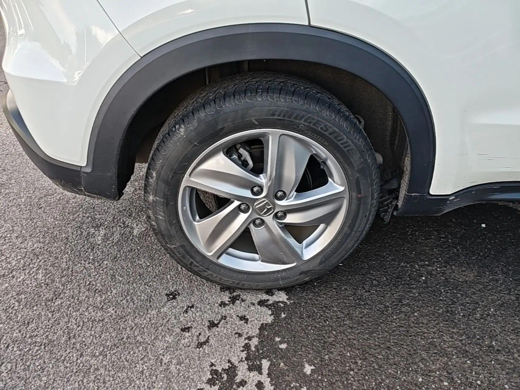 Honda Vezel 2020 1.5L CVT Elite Edition — миниатюра 11