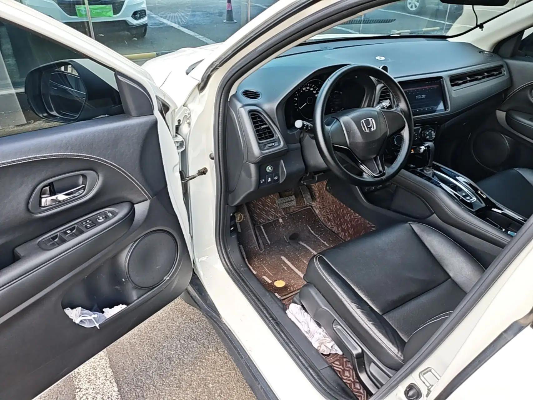 Honda Vezel 2020 1.5L CVT Elite Edition — миниатюра 18