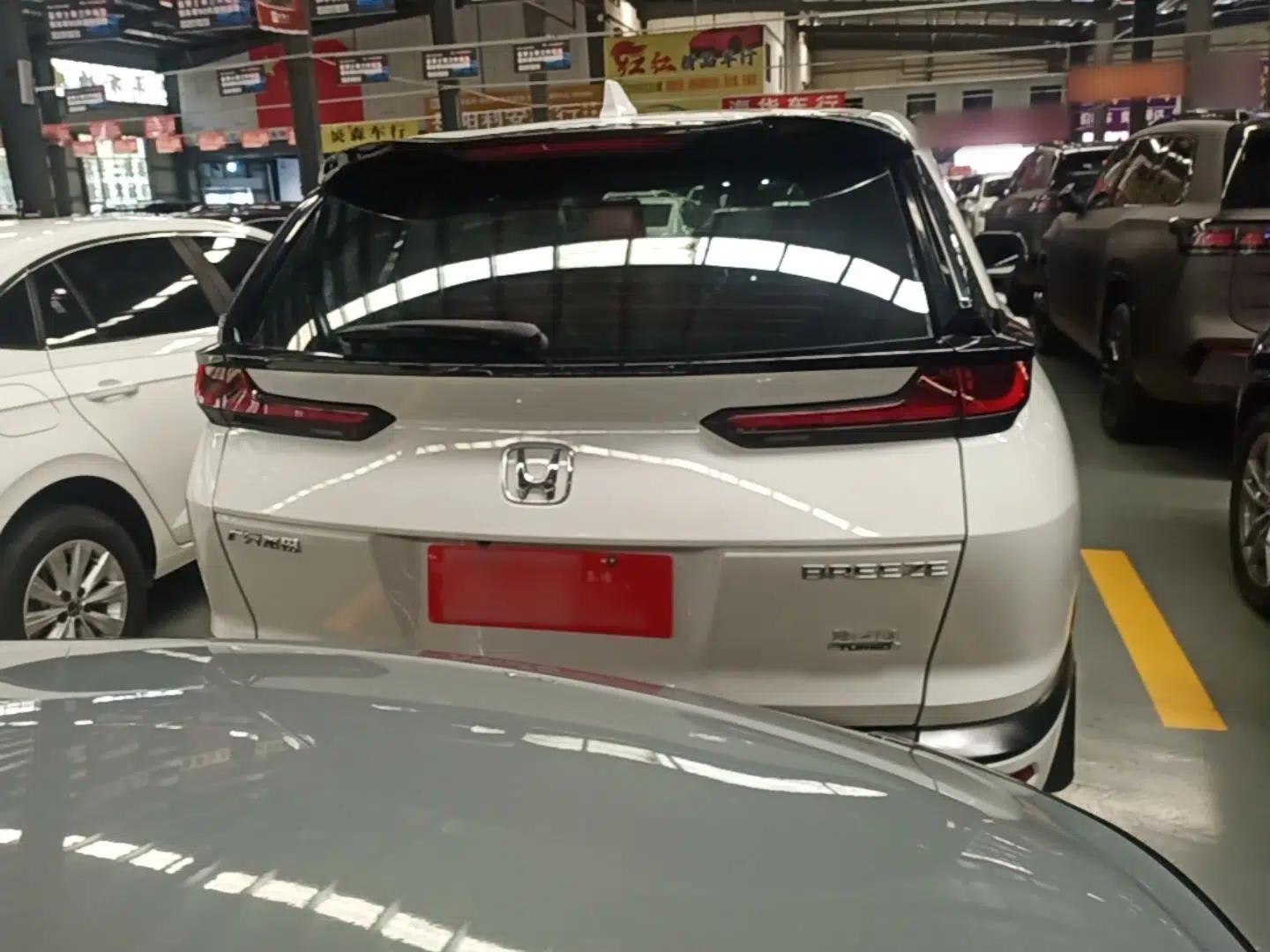 Honda Breeze 2021 240TURBO CVT Front-Wheel Drive Elite Edition — миниатюра 5