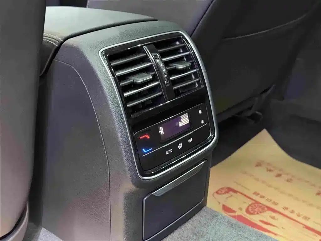 FAW-Volkswagen CC 2024 Shooting Brake 380TSI Hunter Edition — миниатюра 18