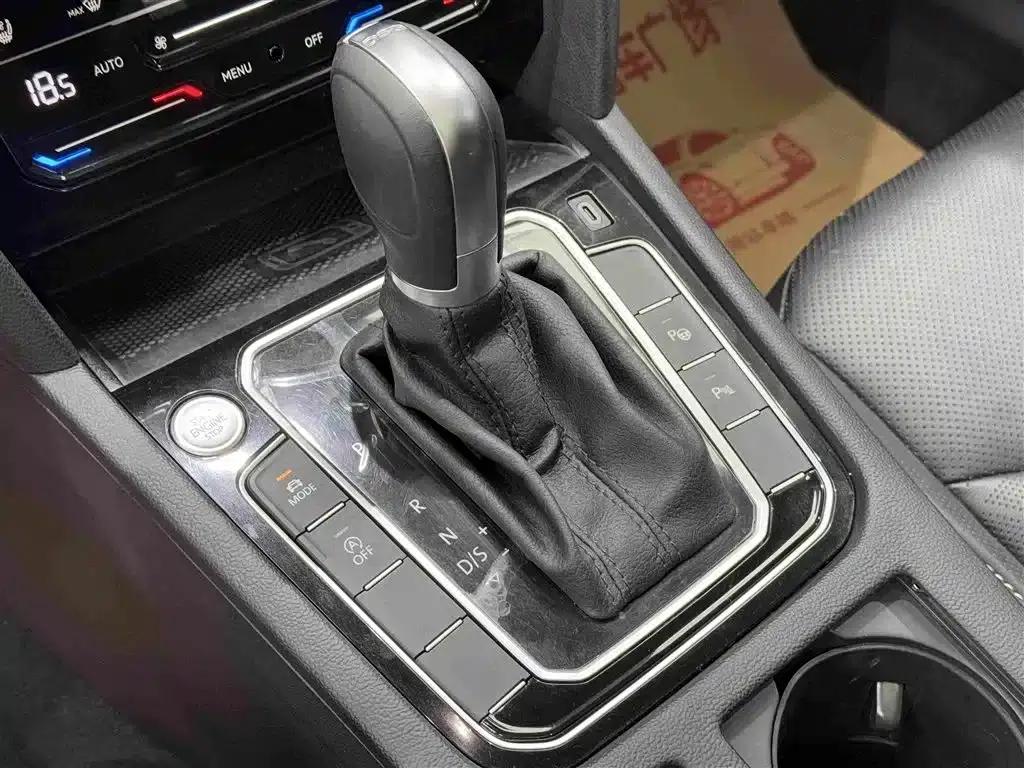FAW-Volkswagen CC 2024 Shooting Brake 380TSI Hunter Edition — миниатюра 10
