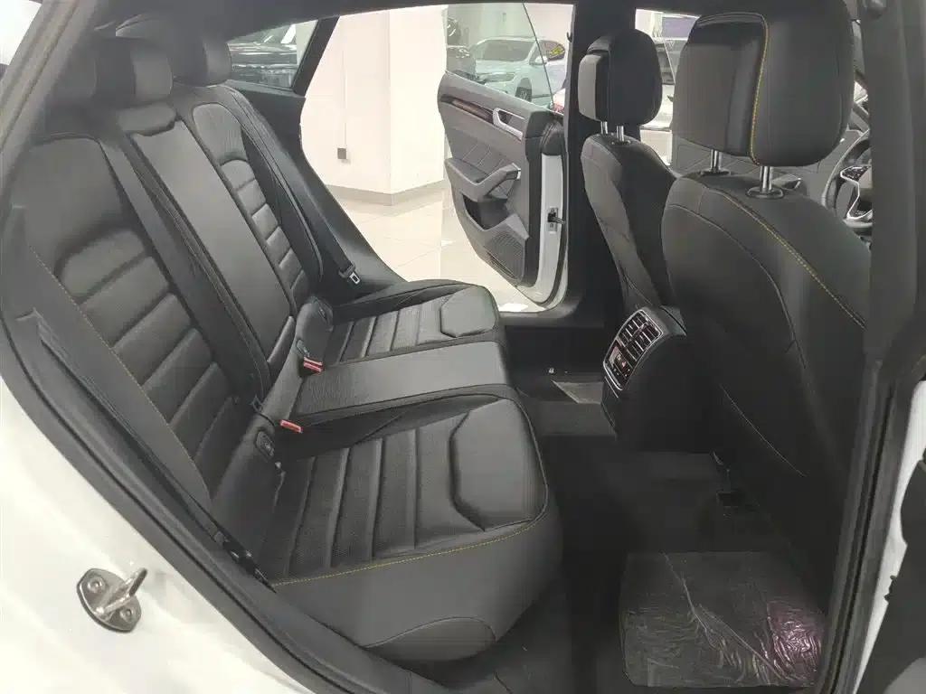 FAW-Volkswagen CC 2024 380TSI Striking Edition — миниатюра 11