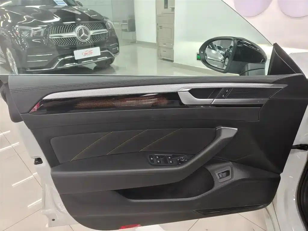 FAW-Volkswagen CC 2024 380TSI Striking Edition — миниатюра 17