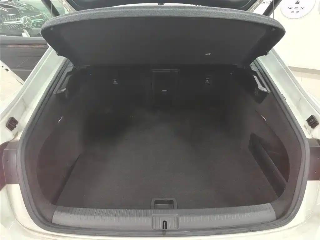 FAW-Volkswagen CC 2024 380TSI Striking Edition — миниатюра 21