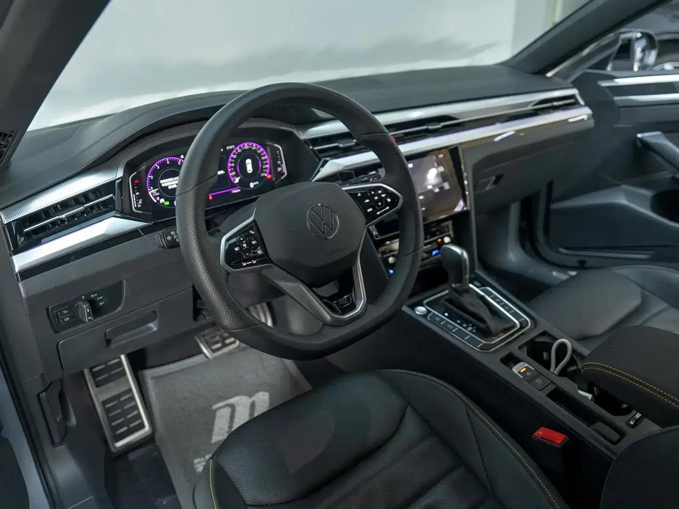 FAW-Volkswagen CC 2025 380TSI Striking Popular Edition — миниатюра 9
