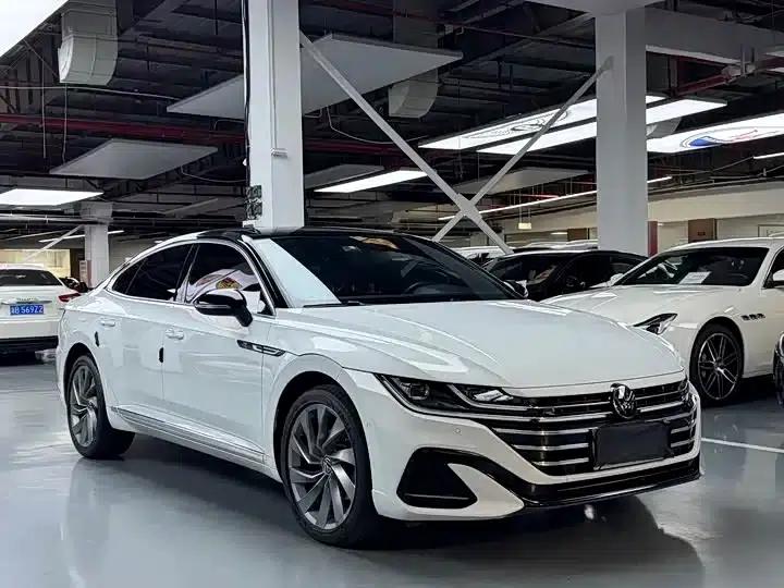 FAW-Volkswagen CC 2023 380TSI Striking Edition — миниатюра 3