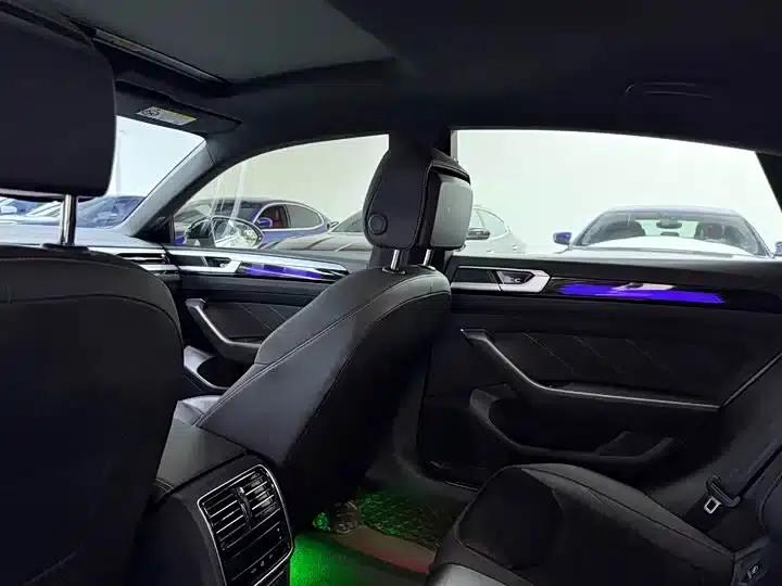 FAW-Volkswagen CC 2023 380TSI Striking Edition — миниатюра 7