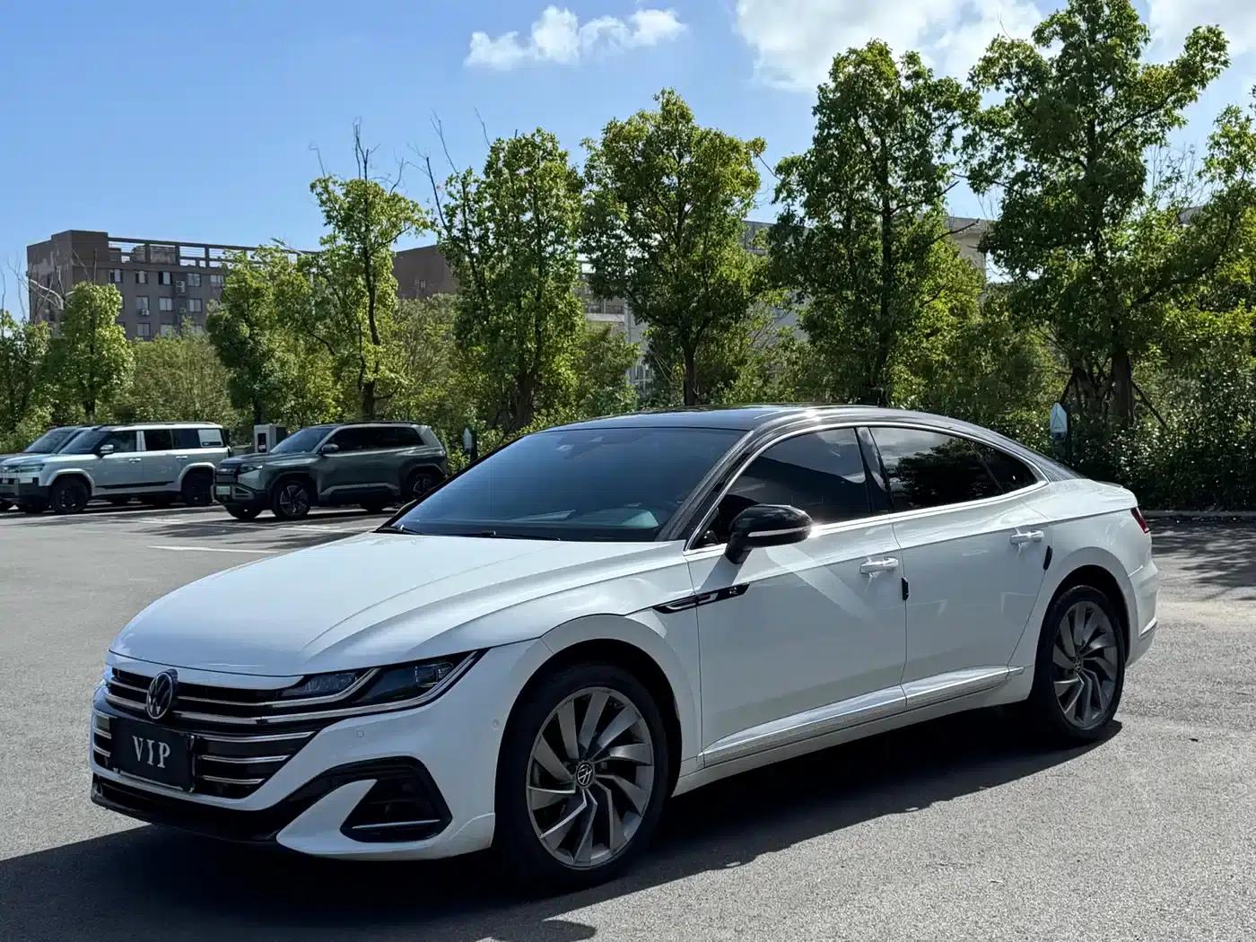 FAW-Volkswagen CC 2023 380TSI Striking Edition — миниатюра 1