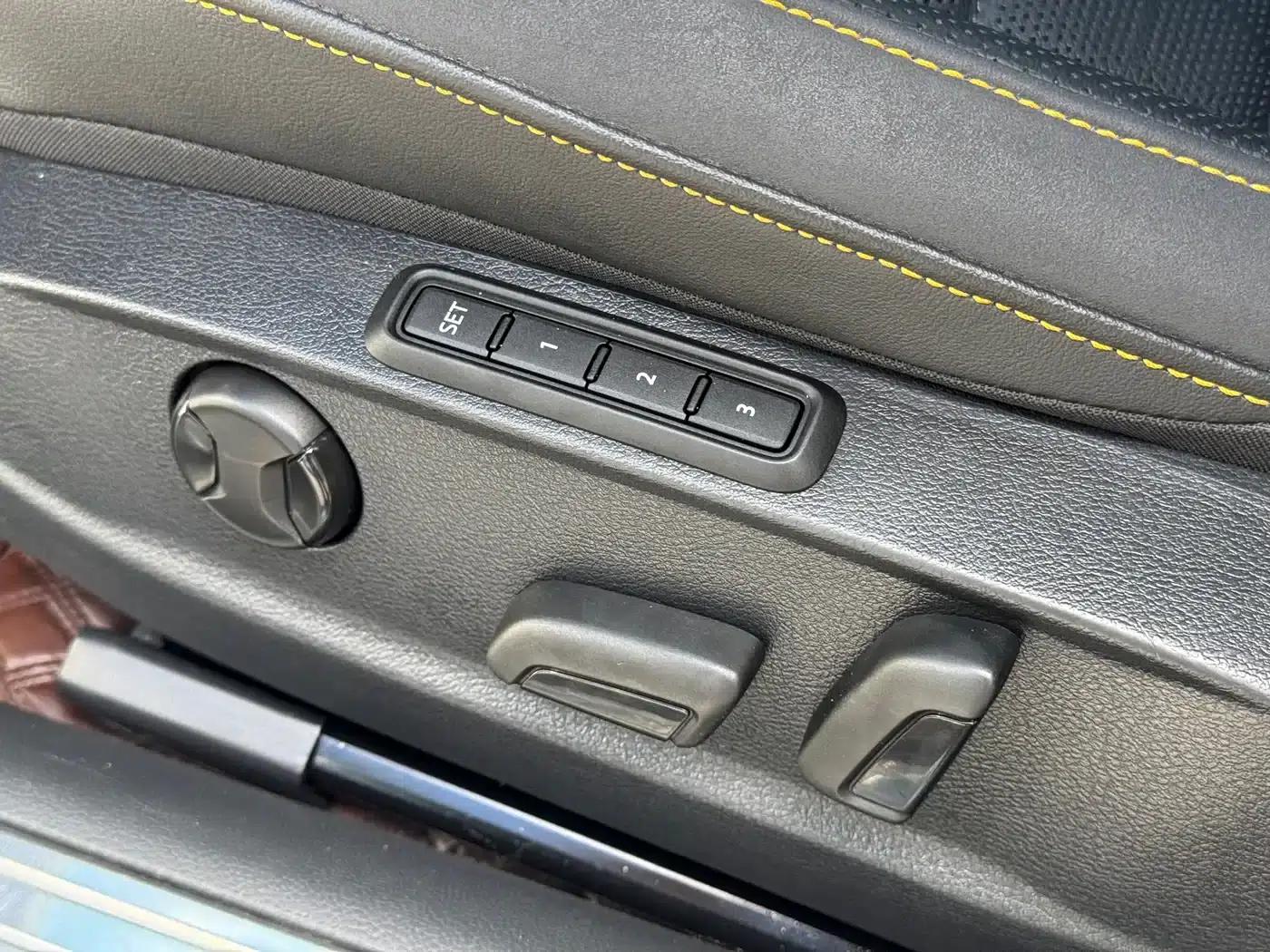 FAW-Volkswagen CC 2023 380TSI Striking Edition — миниатюра 5