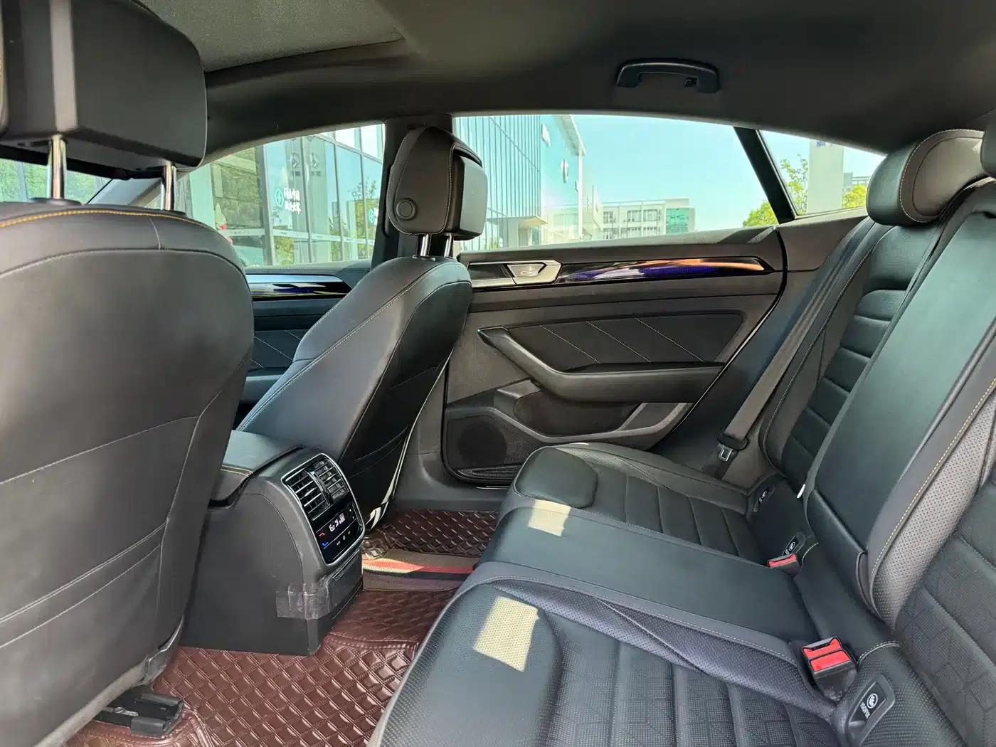 FAW-Volkswagen CC 2023 380TSI Striking Edition — миниатюра 10