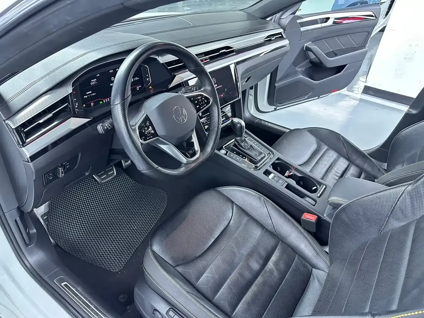 FAW-Volkswagen CC 2023 380TSI Striking Edition — миниатюра 5