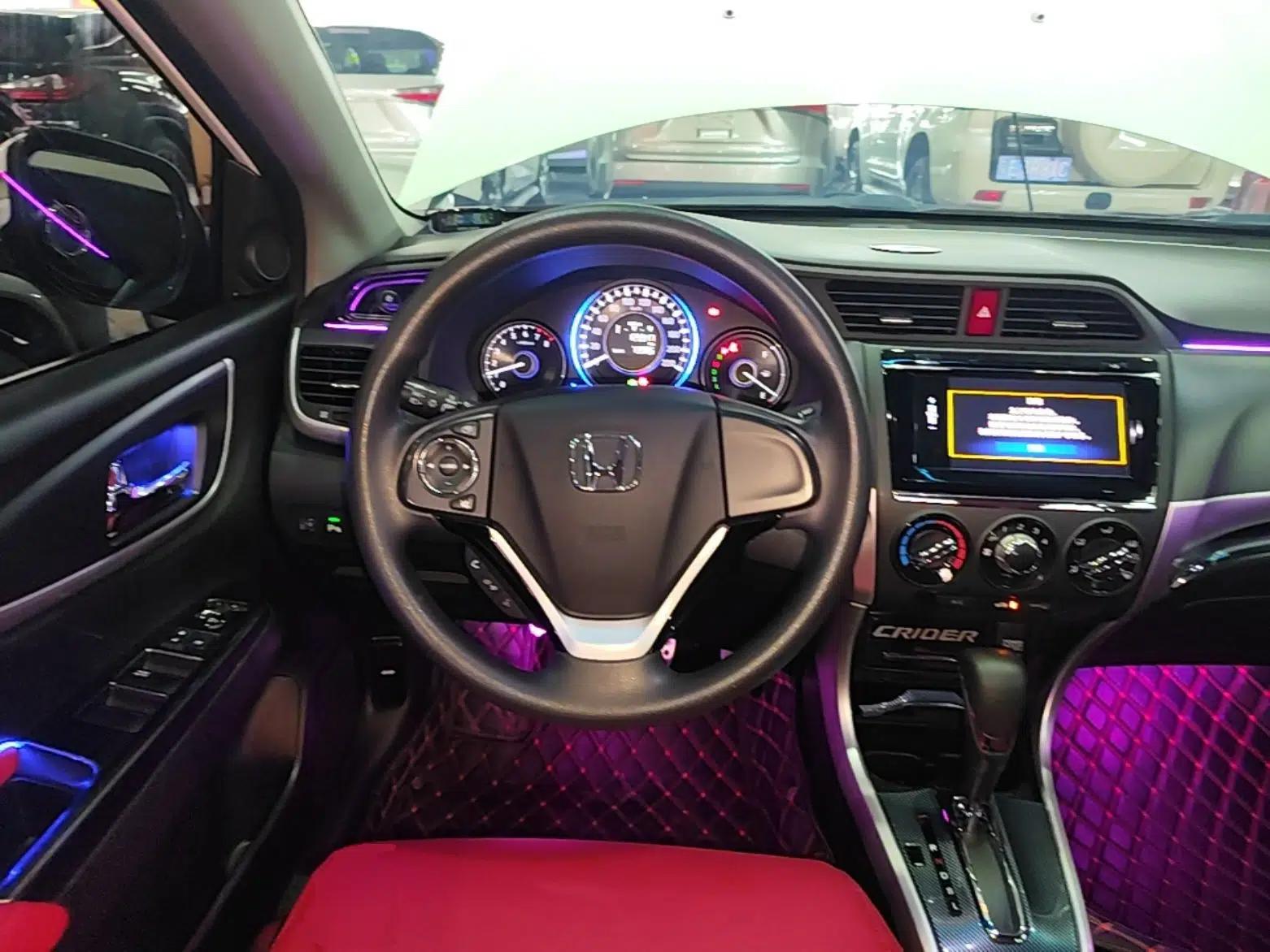 Honda Crider 2016 1.8L CVT Luxury Edition — миниатюра 13