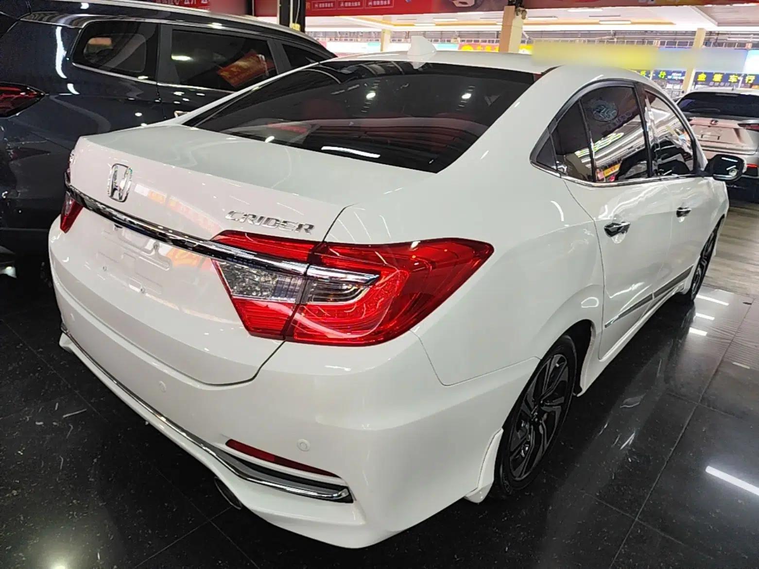 Honda Crider 2016 1.8L CVT Luxury Edition — миниатюра 6