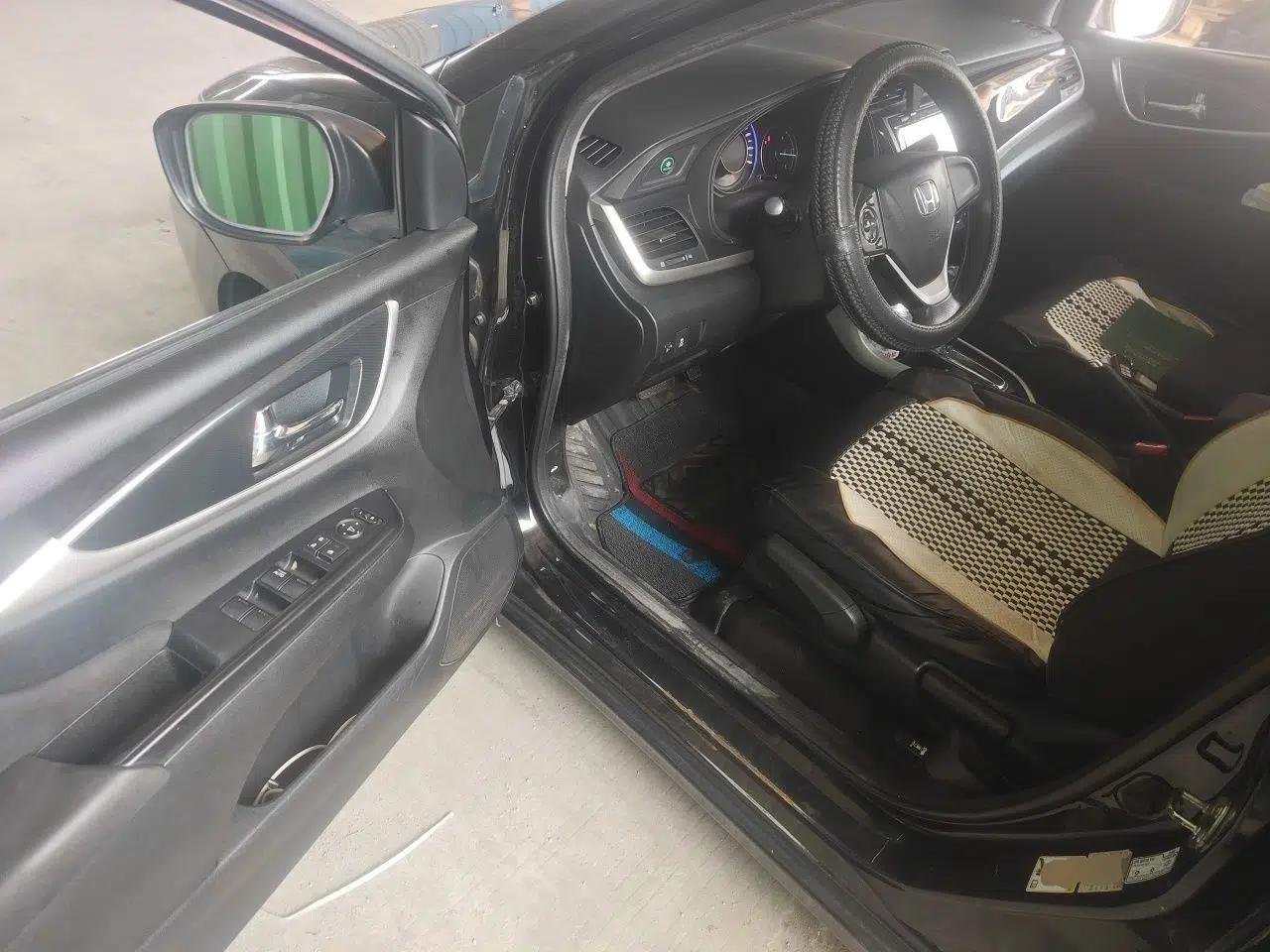 Honda Crider 2013 1.8L automatic luxury edition — миниатюра 16