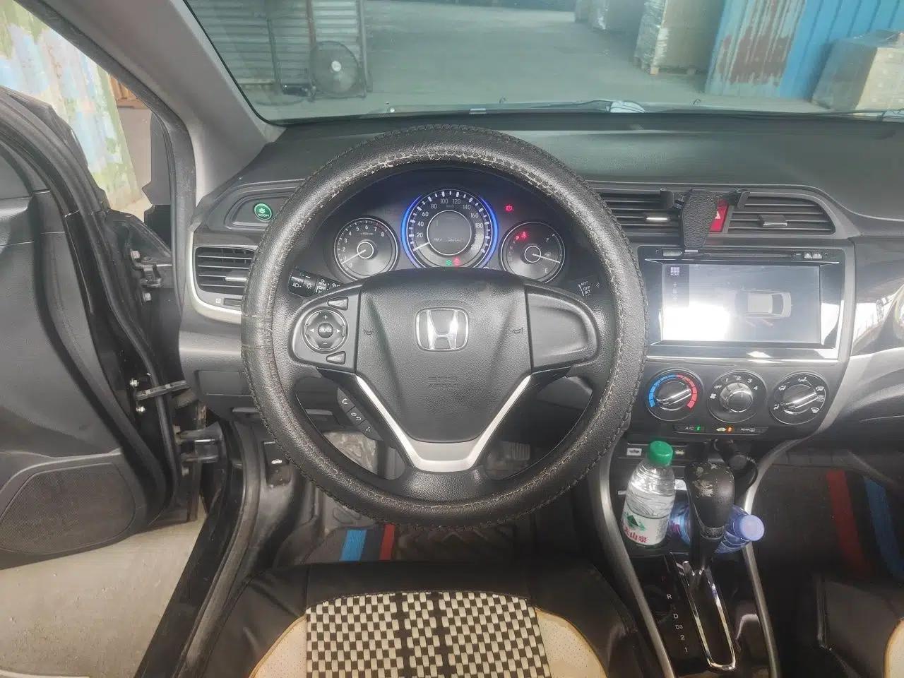 Honda Crider 2013 1.8L automatic luxury edition — миниатюра 10