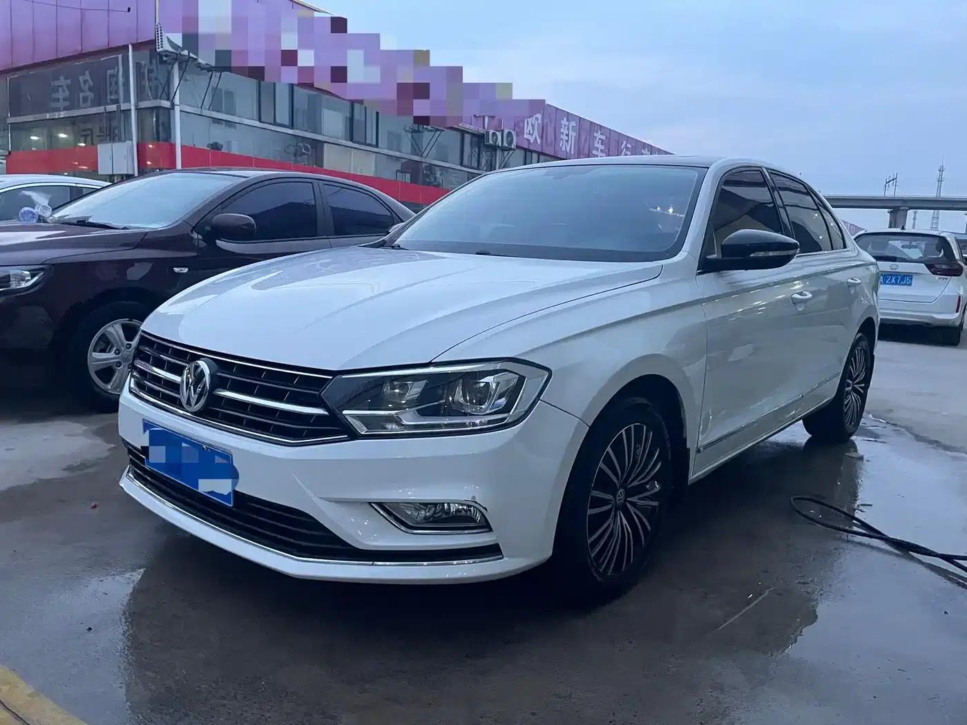 2016 Volkswagen Bora 230TSI DSG 25th Anniversary Edition — миниатюра 1