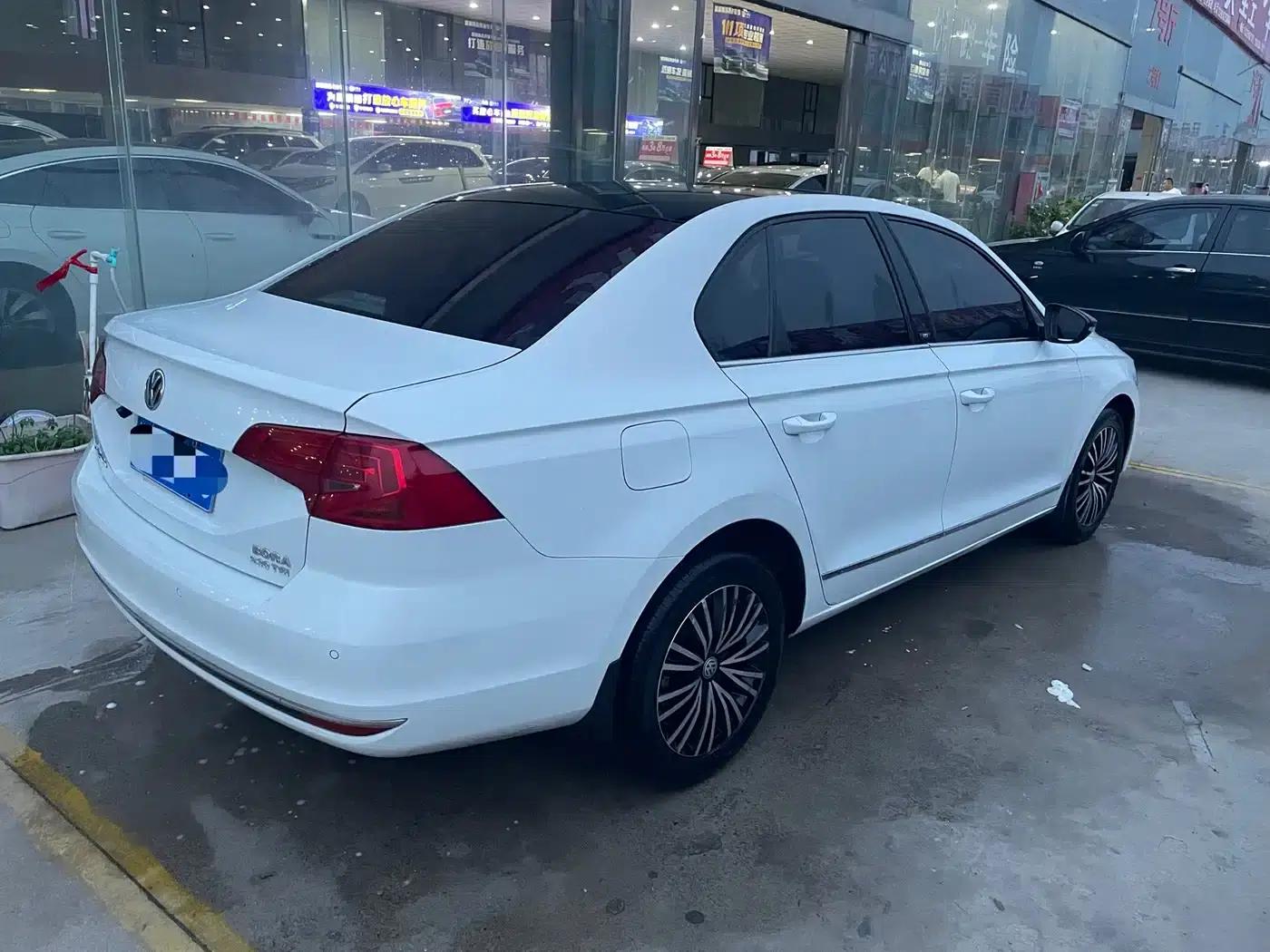 2016 Volkswagen Bora 230TSI DSG 25th Anniversary Edition — миниатюра 14