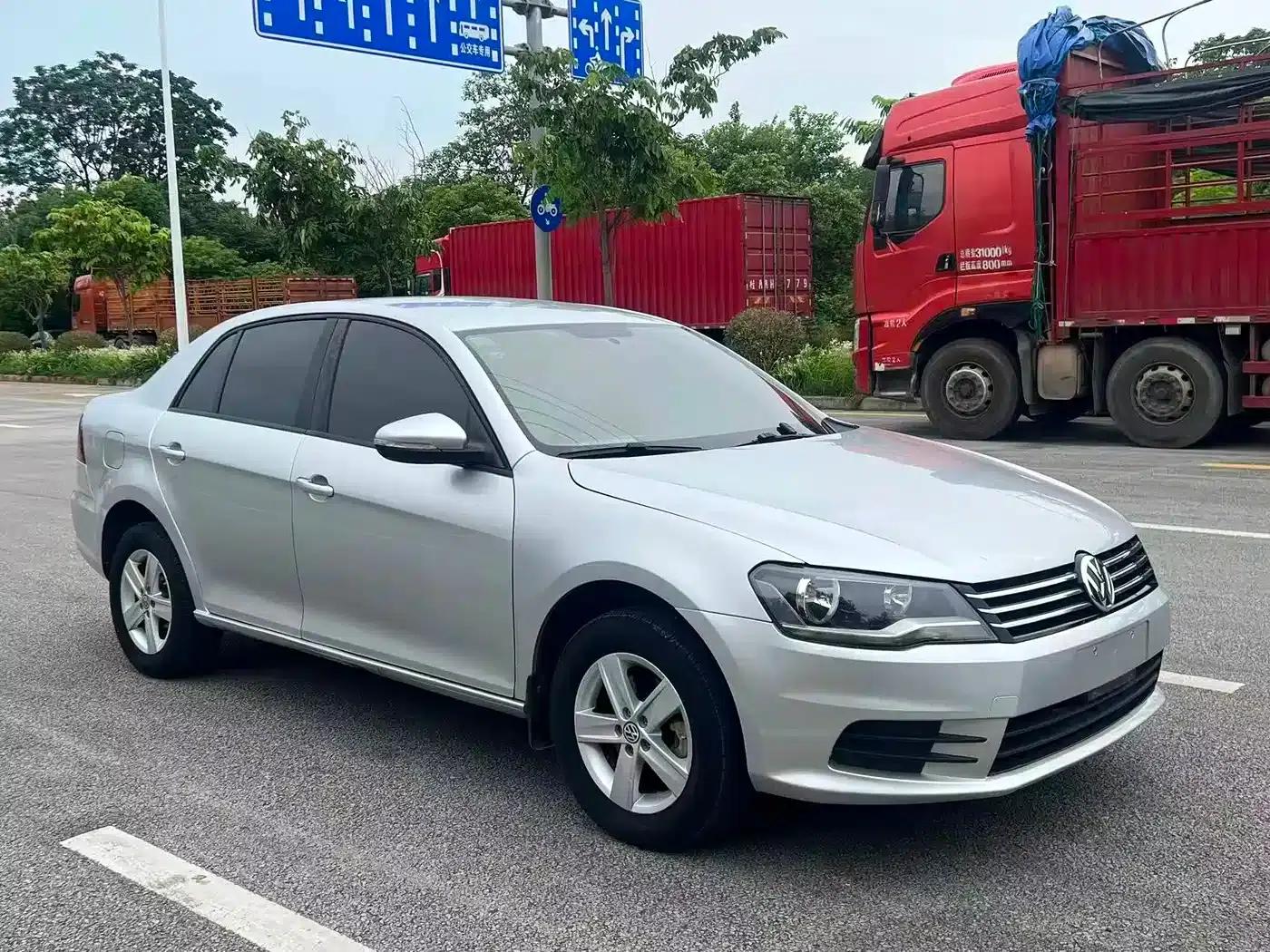 2015 Volkswagen Bora Value Edition 1.6L Manual Fashion Model — миниатюра 3