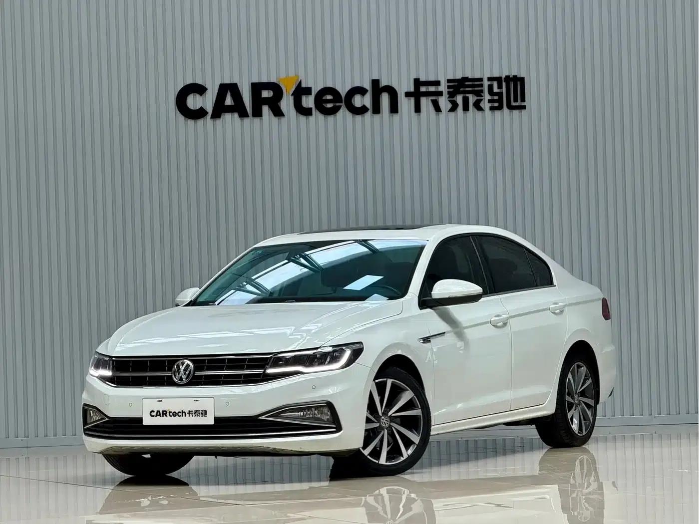 2019 Volkswagen Bora Facelift 280TSI DSG Luxury Model (National V Emission Standard) — миниатюра 1