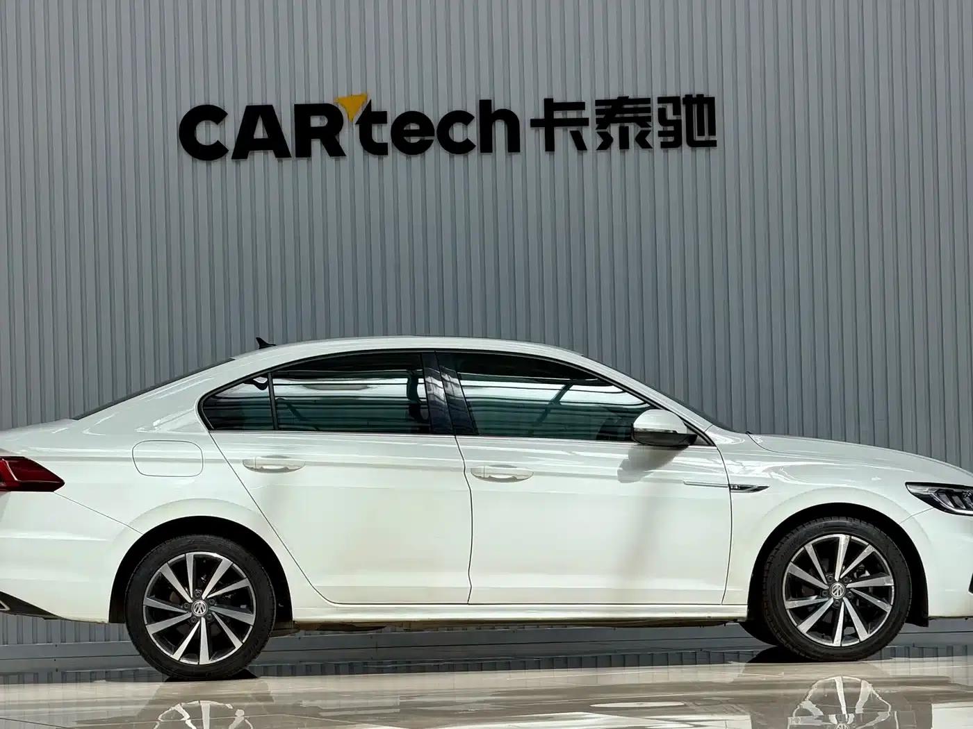 2019 Volkswagen Bora Facelift 280TSI DSG Luxury Model (National V Emission Standard) — миниатюра 4