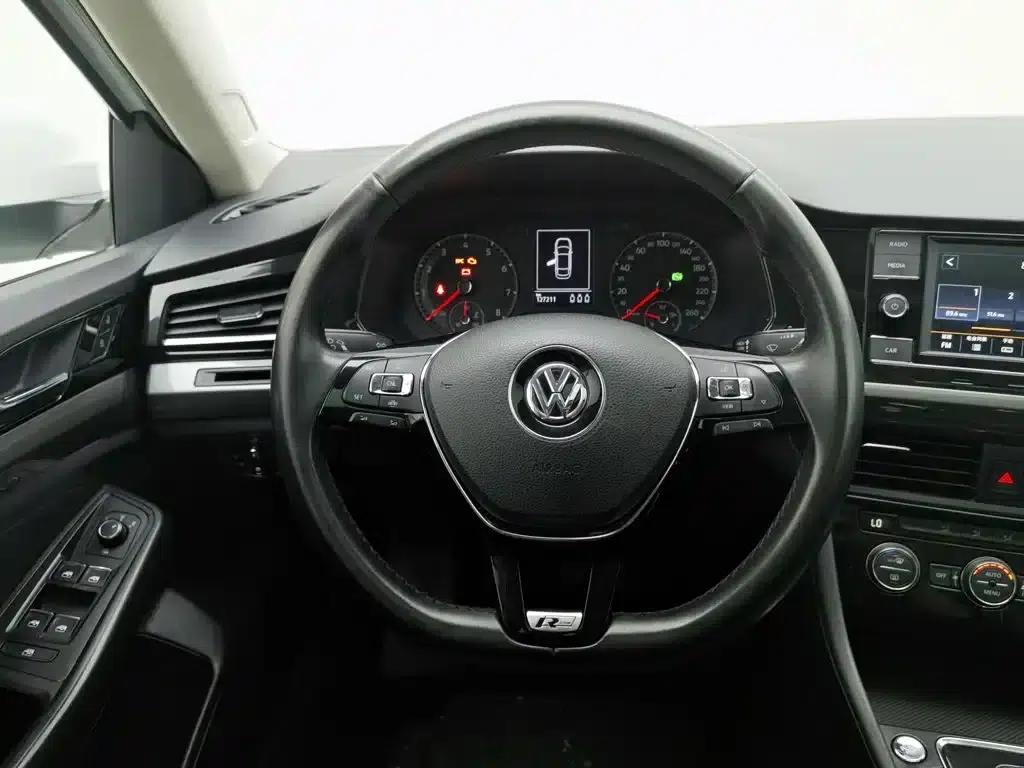 2019 Volkswagen Bora Facelift 1.5L Automatic Elite Model (China VI Emission Standard) — миниатюра 11
